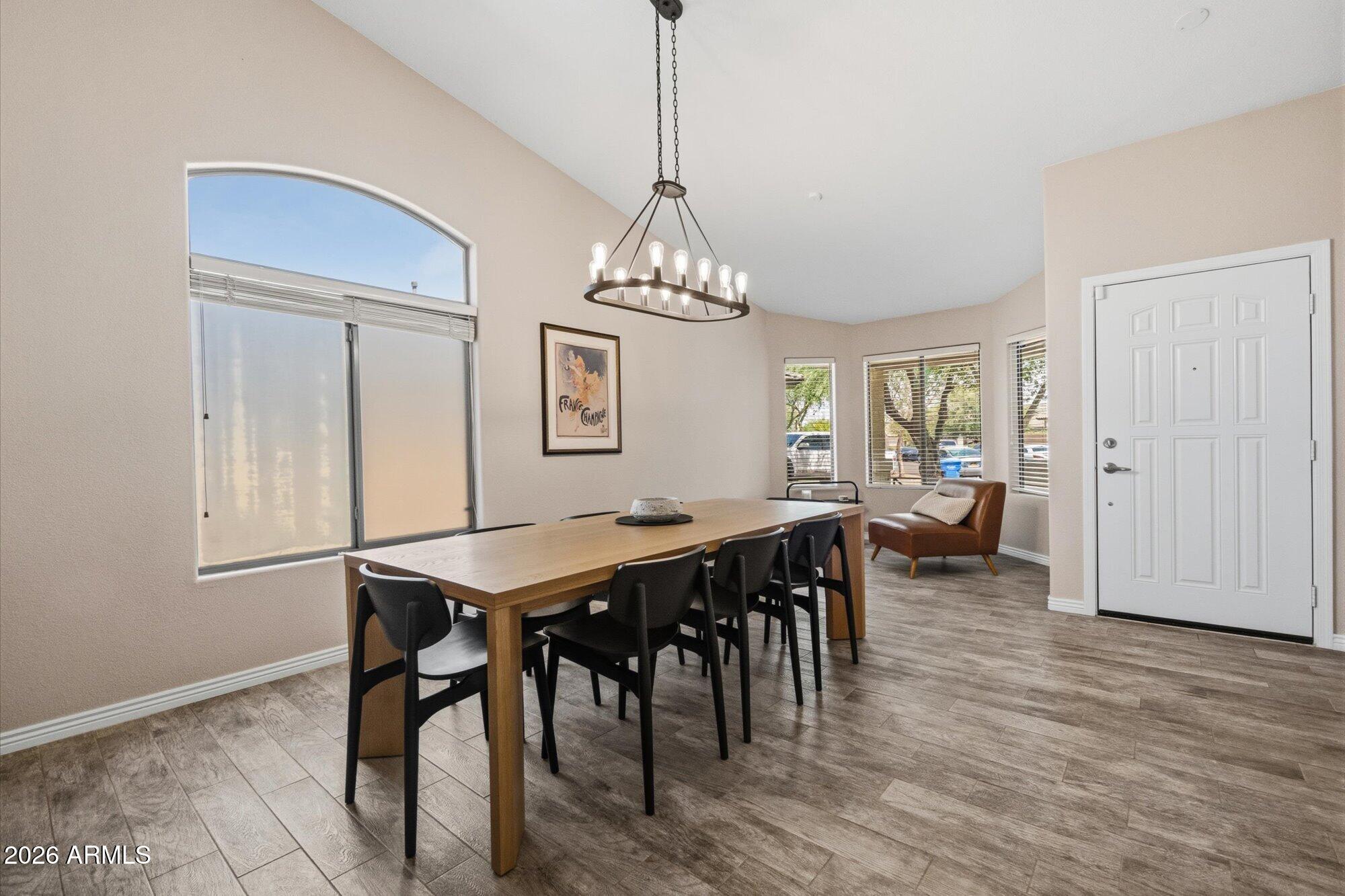 4821 W GARY Way