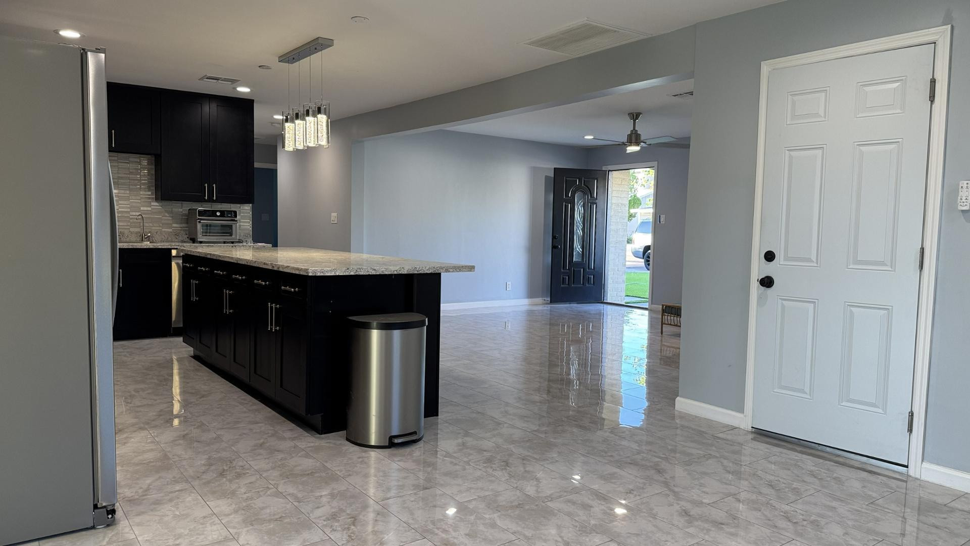 6843 E Loma Land Drive