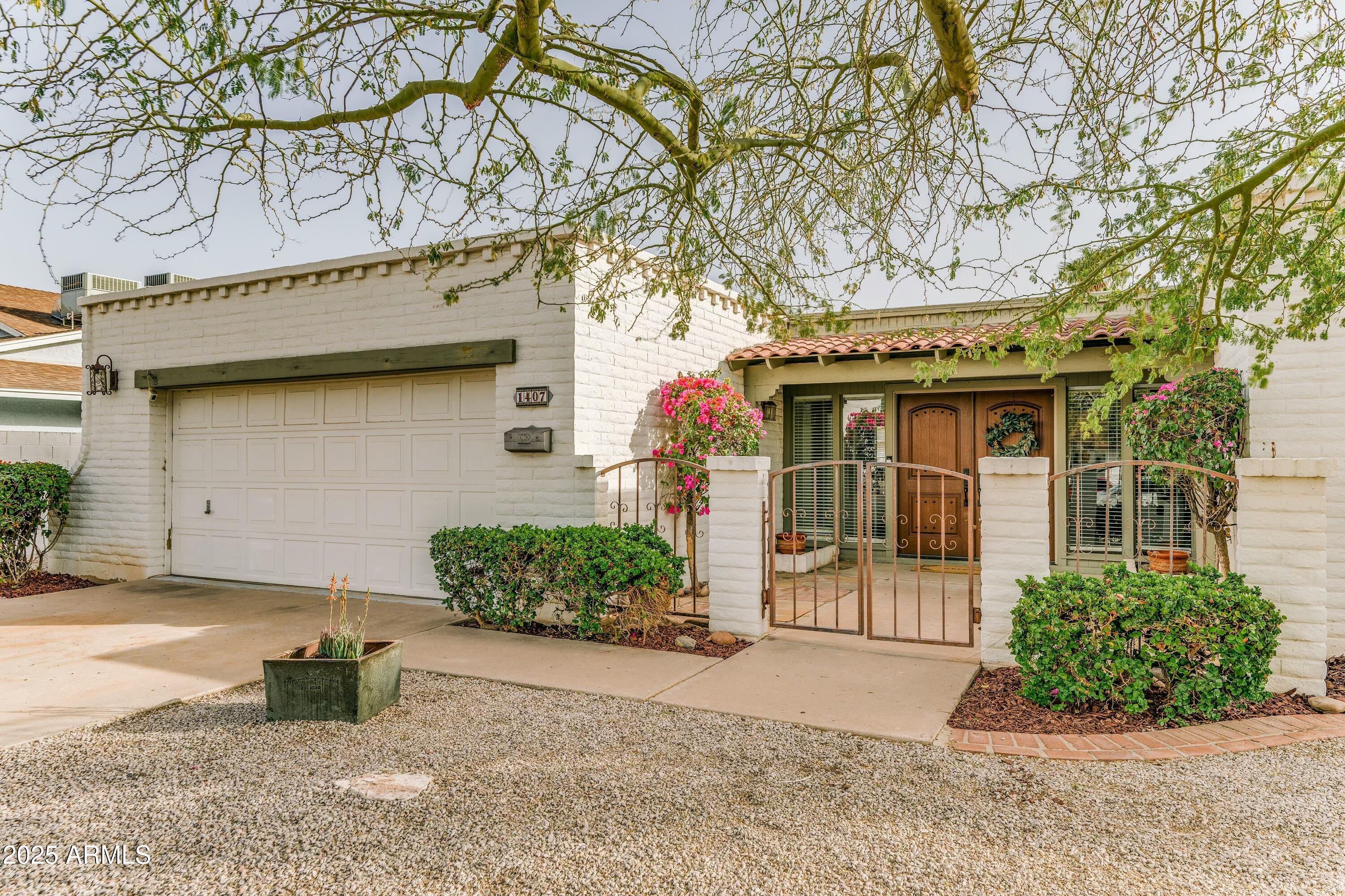 1407 E LAGUNA Drive