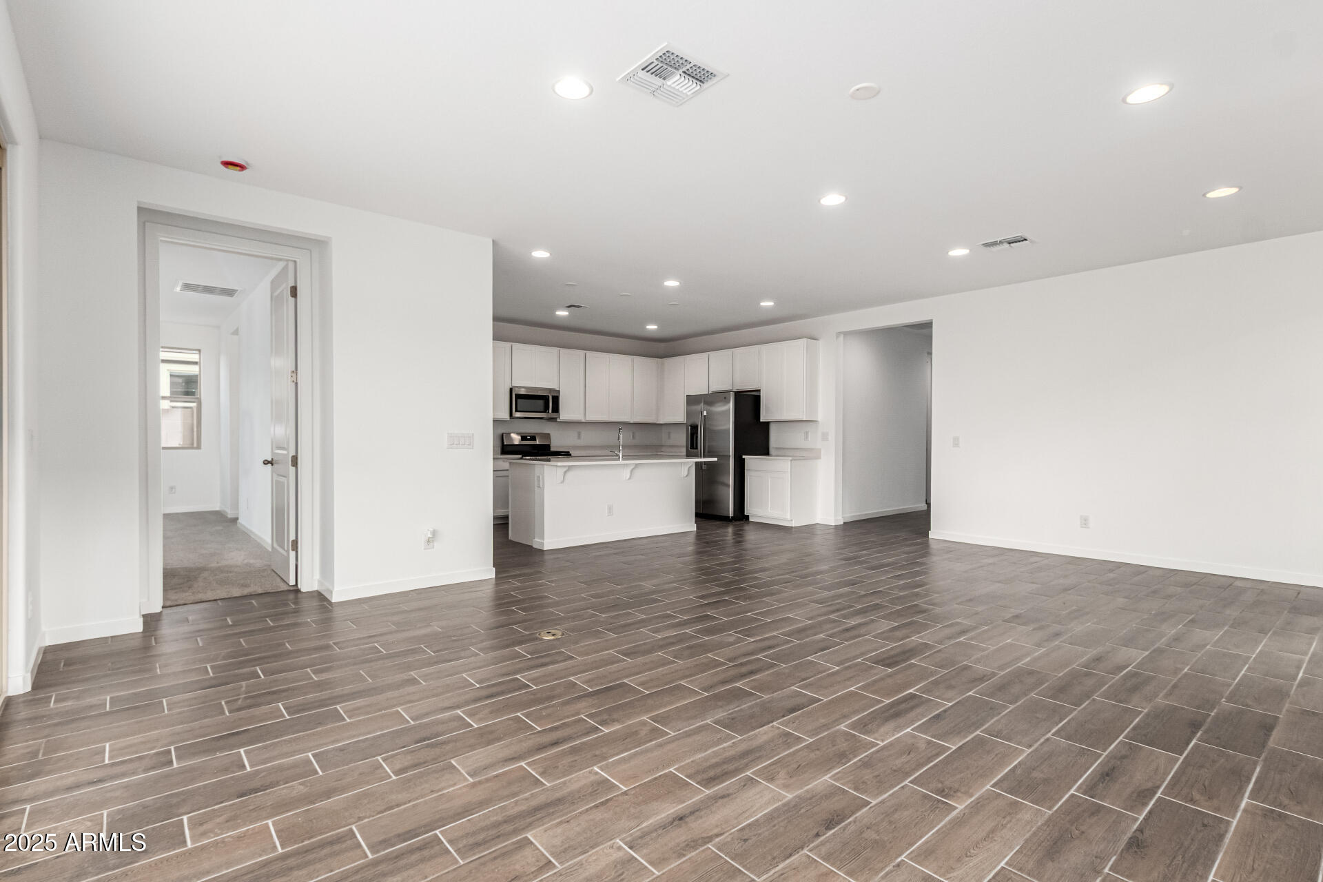 40484 W RIO GRANDE Drive