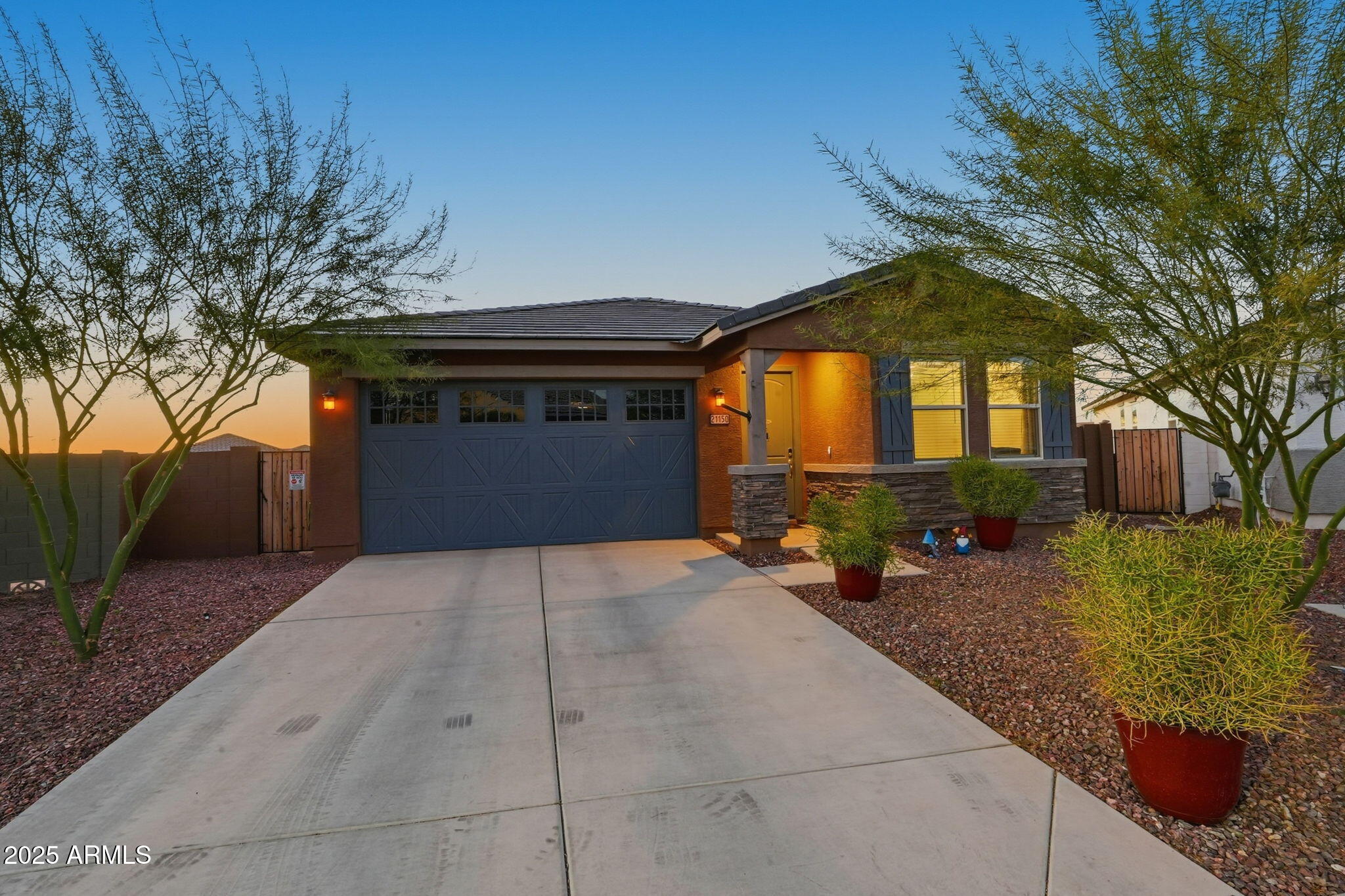 21150 N BLUE AGAVE Drive