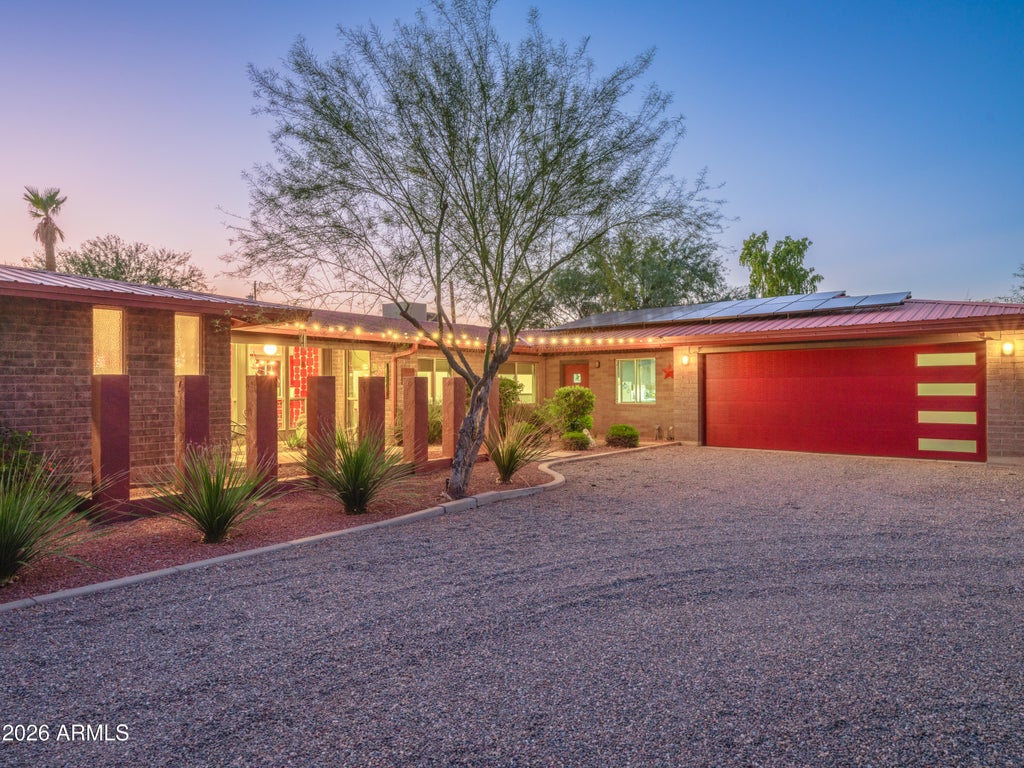 Photo of 13208 N Hayden Road, Scottsdale, AZ 85260 (MLS # 7095473)
