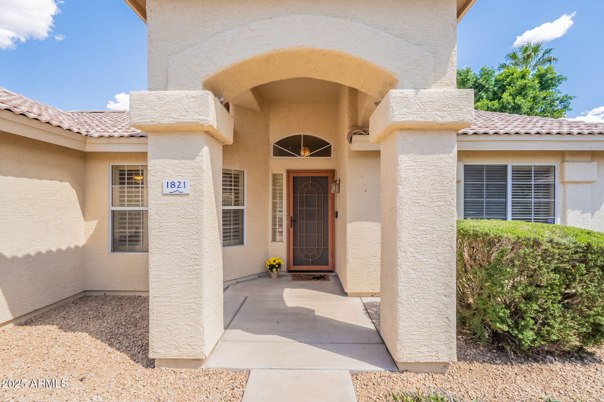 1821 N 74TH Place