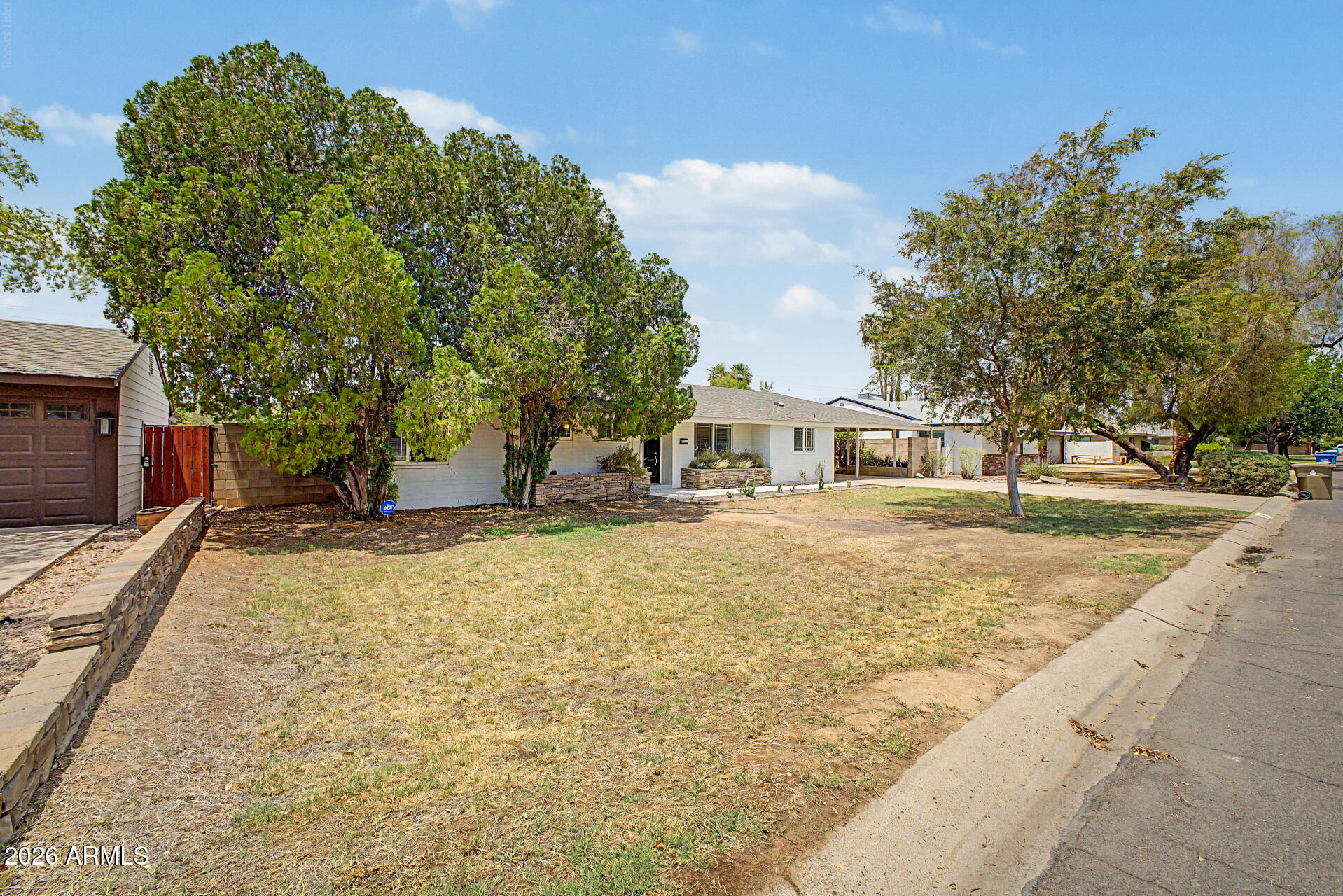 6108 N 11TH Avenue
