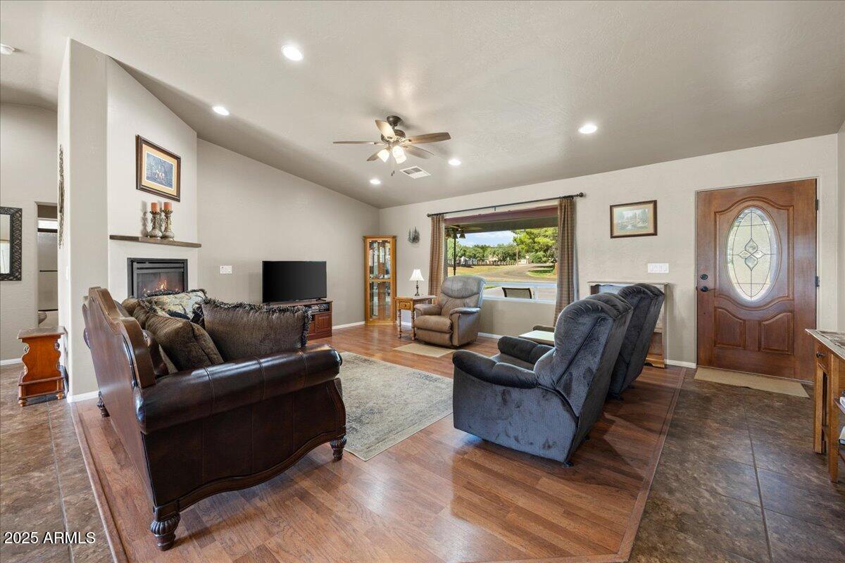 1496 W HORSESHOE BEND Drive