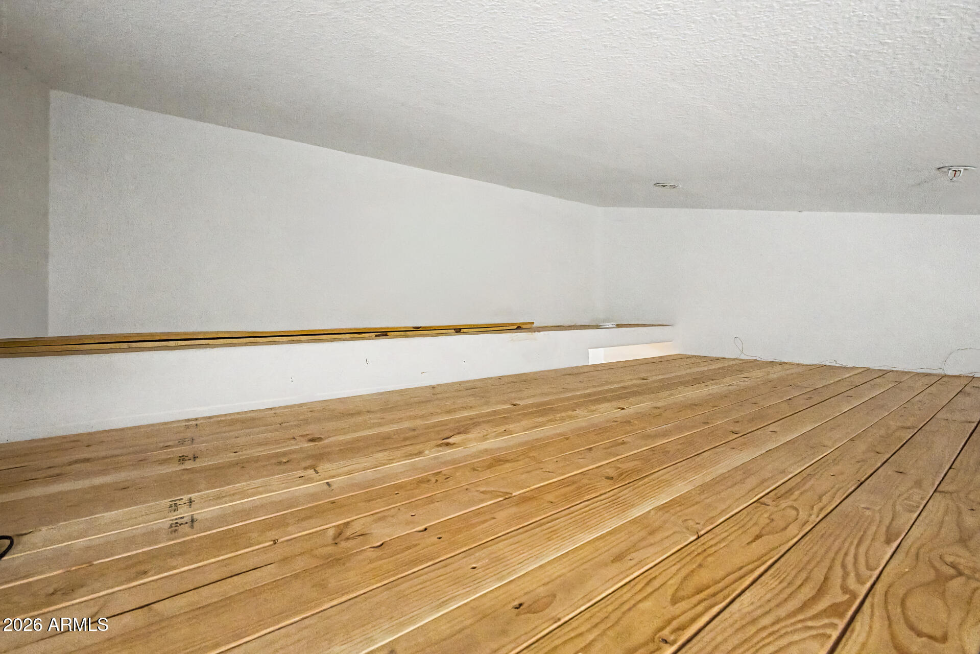 COLLEGE PARK WOODS
CONDOMINIUMS - Residential