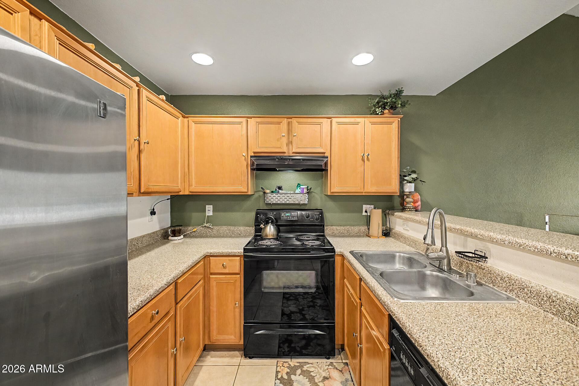 COLLEGE PARK WOODS
CONDOMINIUMS - Residential