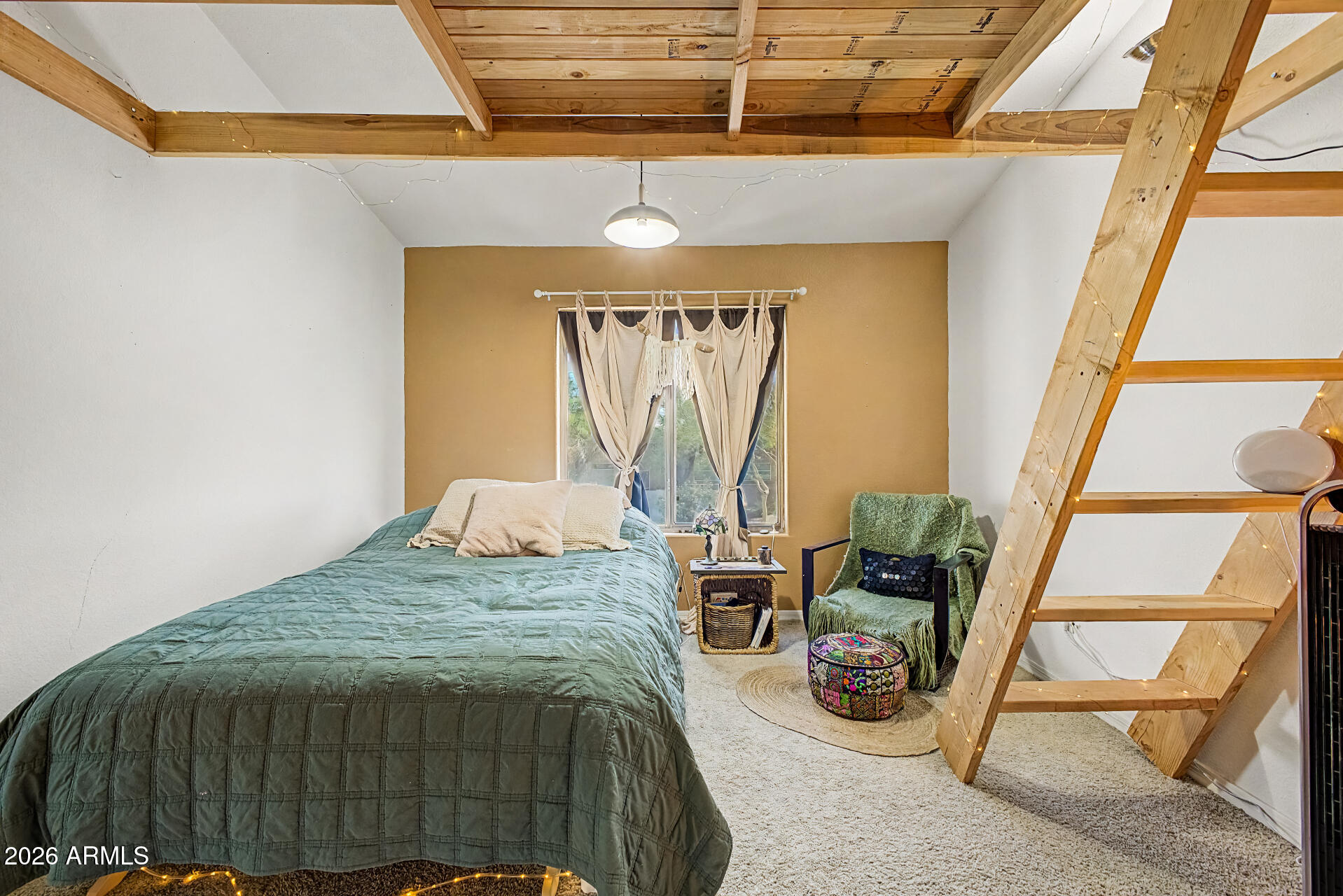 COLLEGE PARK WOODS
CONDOMINIUMS - Residential
