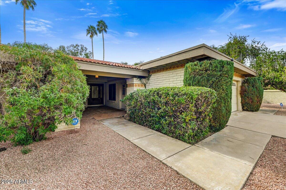 7475 E WOODSHIRE Cove