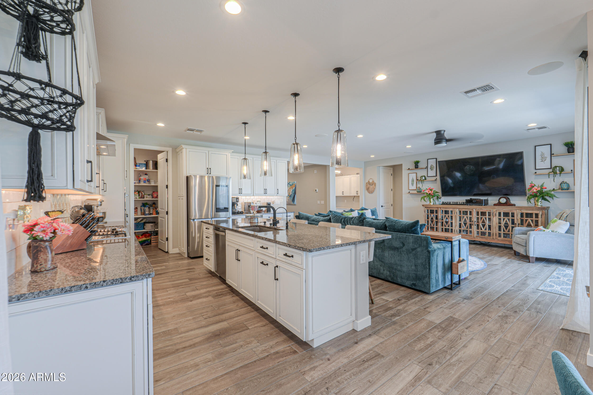 40780 W DESERT FAIRWAYS Drive