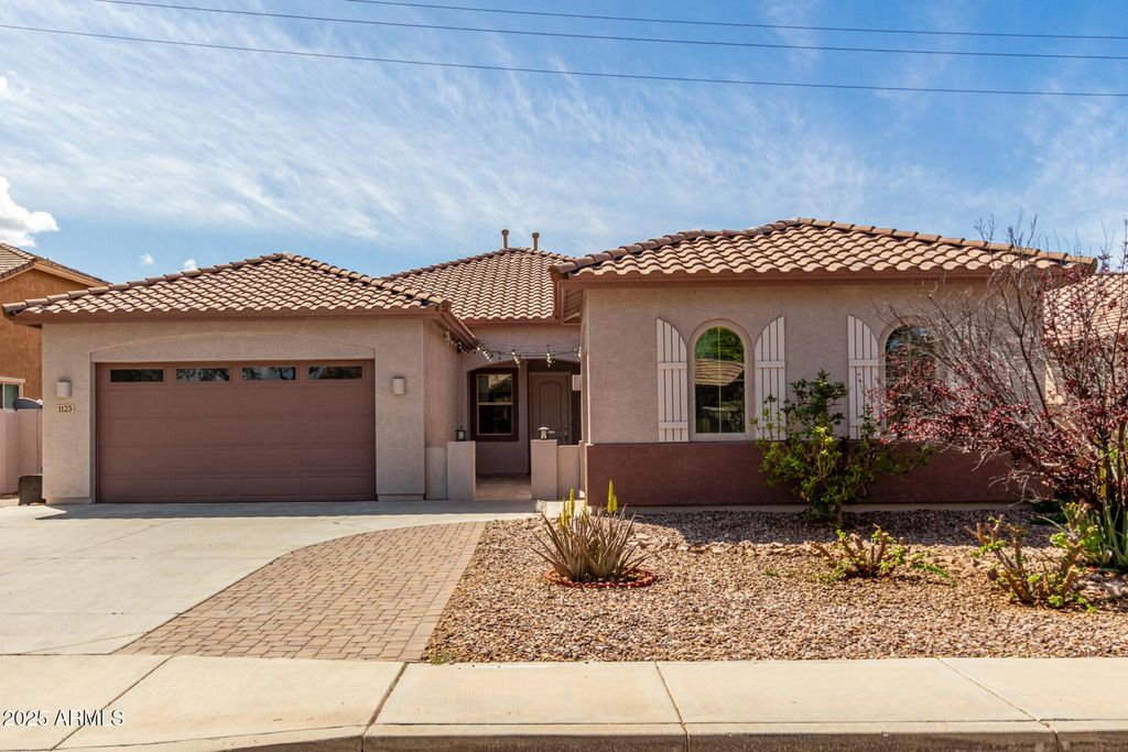 Photo of 1123 E Buckingham Avenue, Gilbert, AZ 85297 (MLS # 6932377)