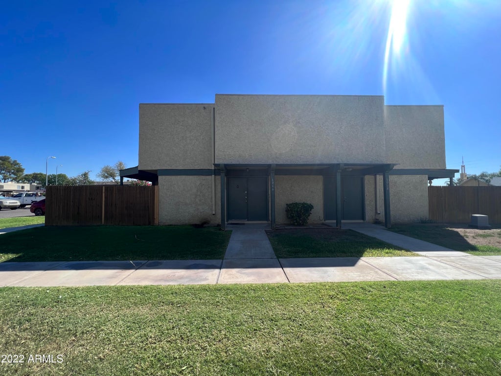 Photo of 6066 W Golden Lane, Glendale, AZ 85302 (MLS # 7040101)