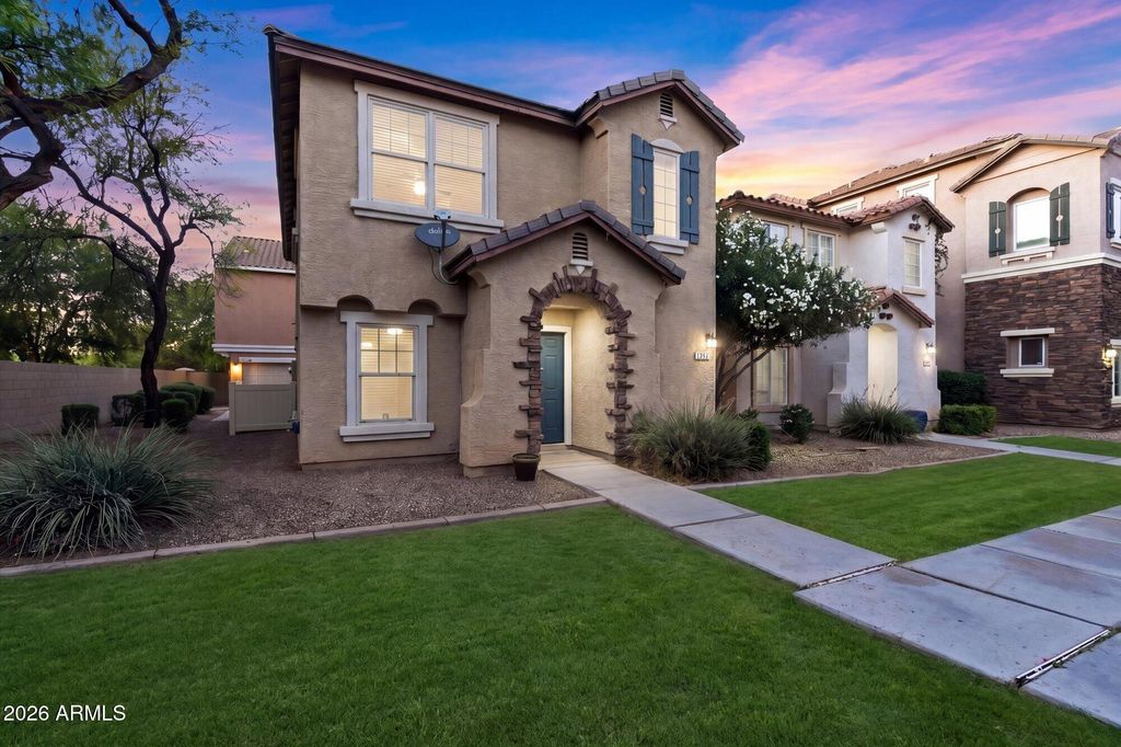 Photo of 1344 S Sabino Drive, Gilbert, AZ 85296 (MLS # 7023422)