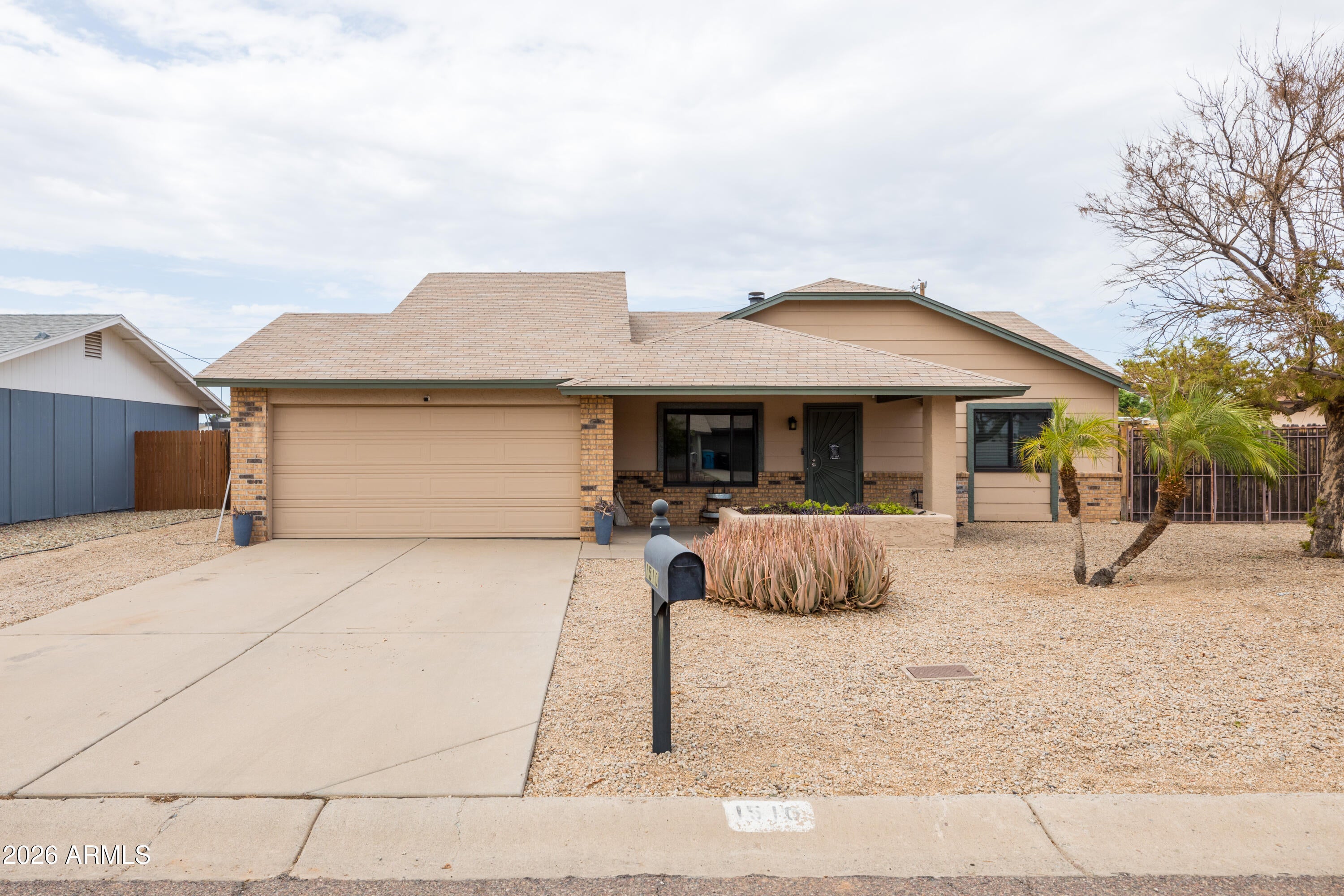 1510 W WICKIEUP Lane