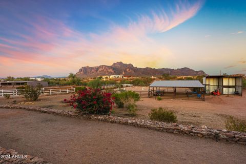 77 S ARROYA Road Apache Junction AZ 85119