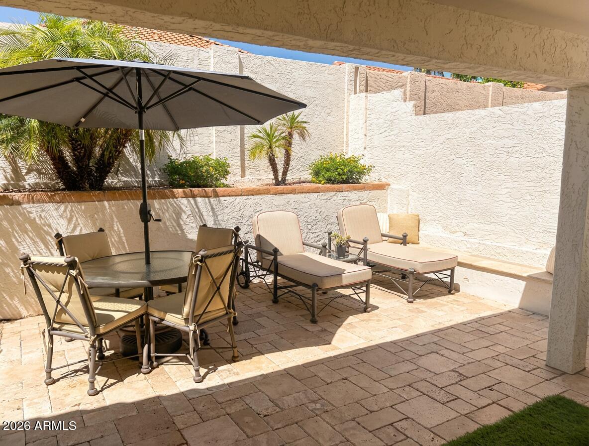 10360 E SUTTON Drive