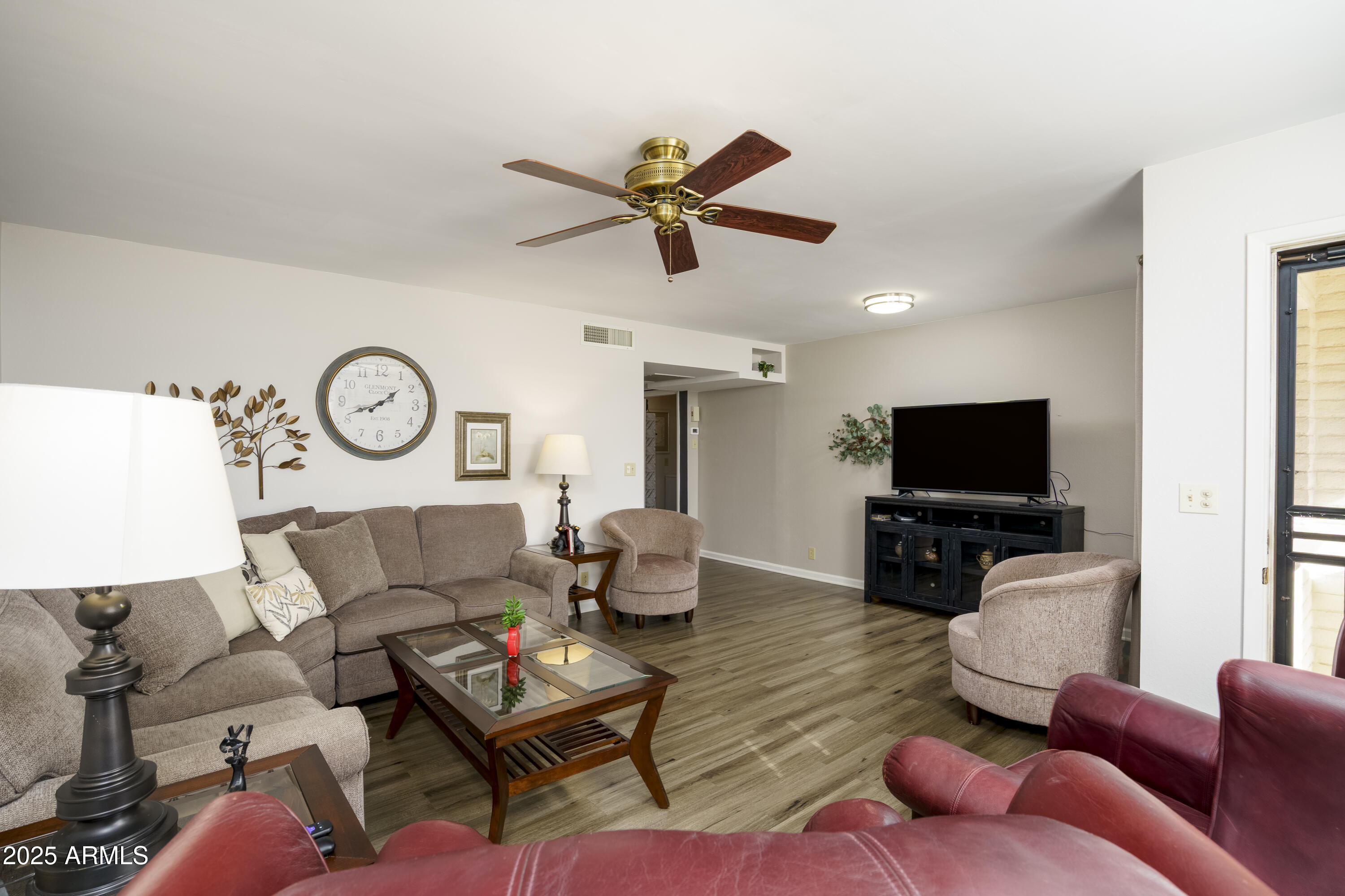 2064 S FARNSWORTH Drive 60