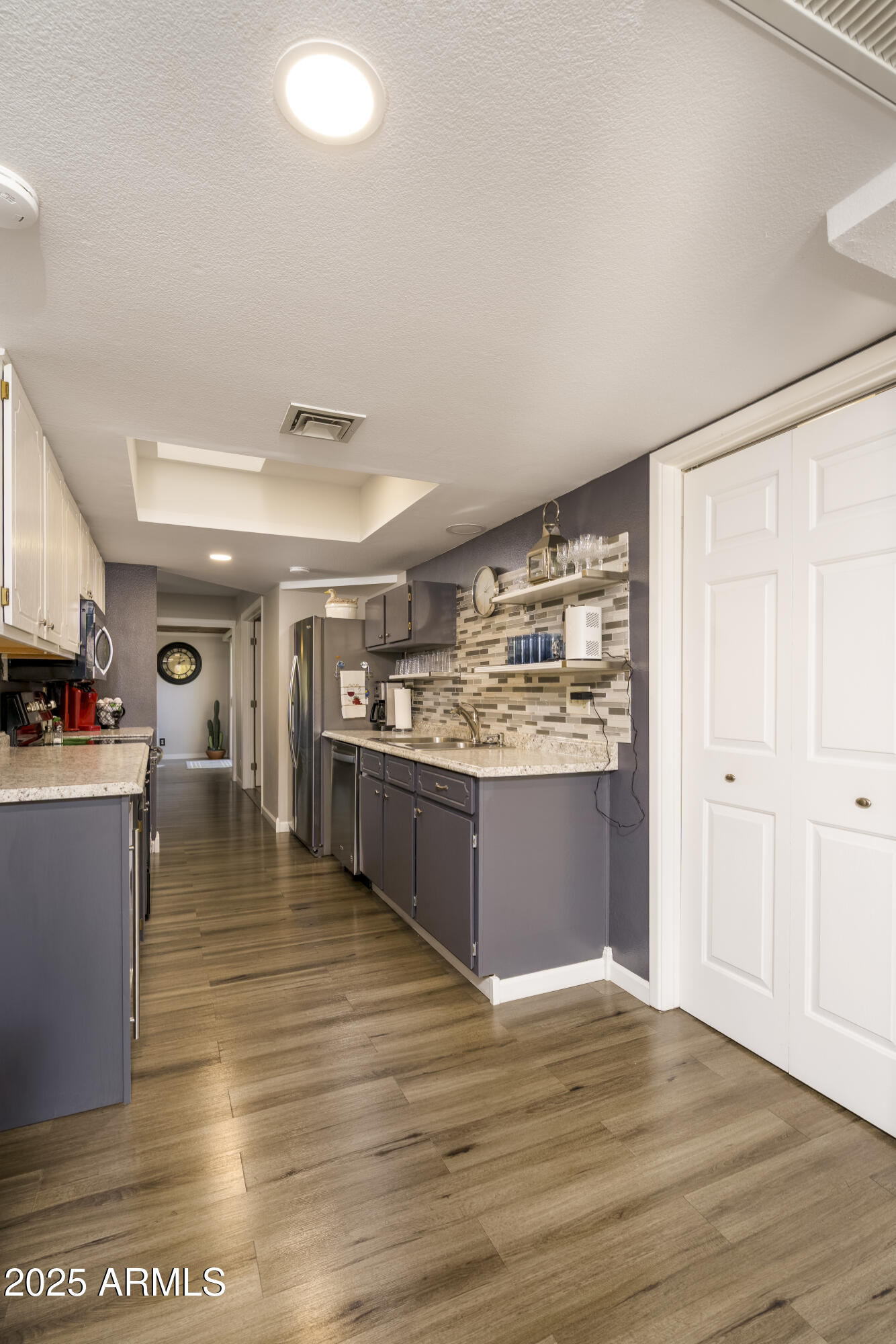 2064 S FARNSWORTH Drive 60