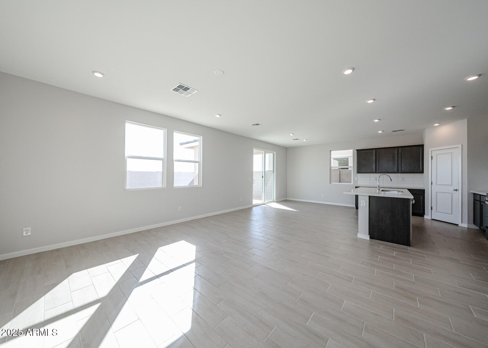 30491 W WHITETHORN ACACIA --