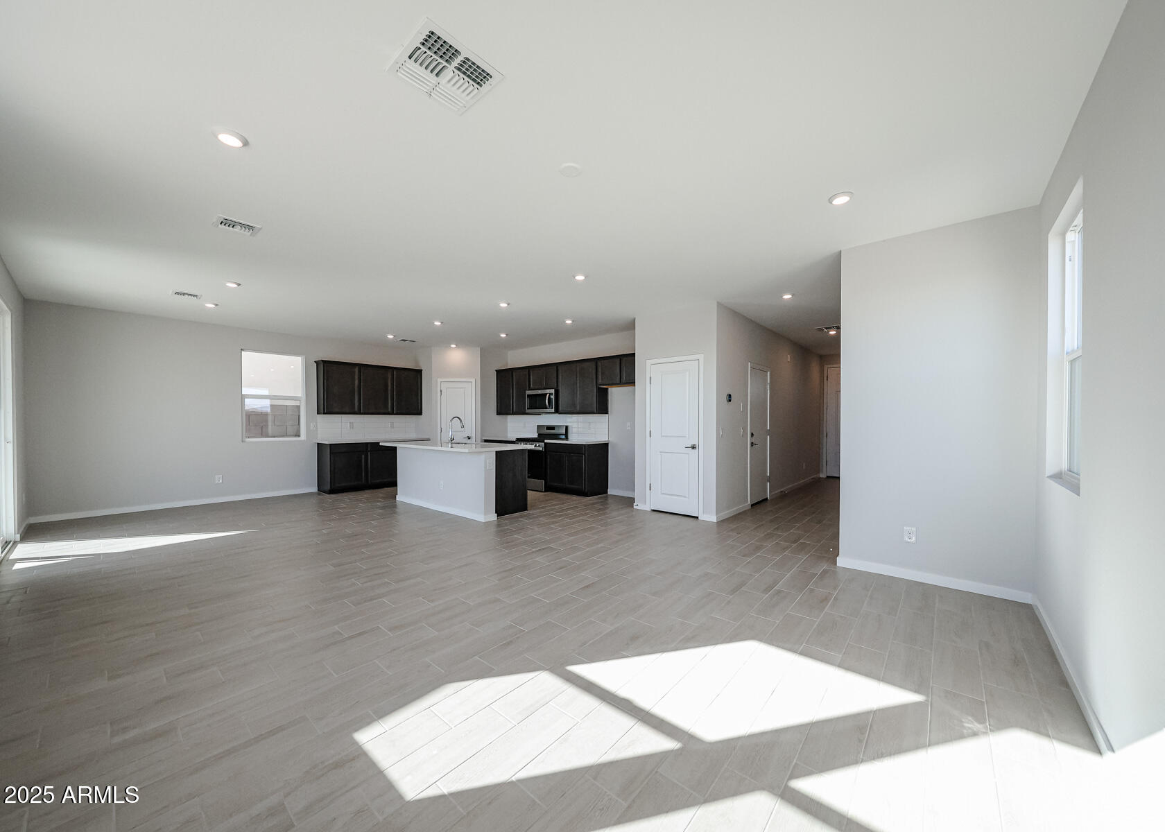 30491 W WHITETHORN ACACIA --