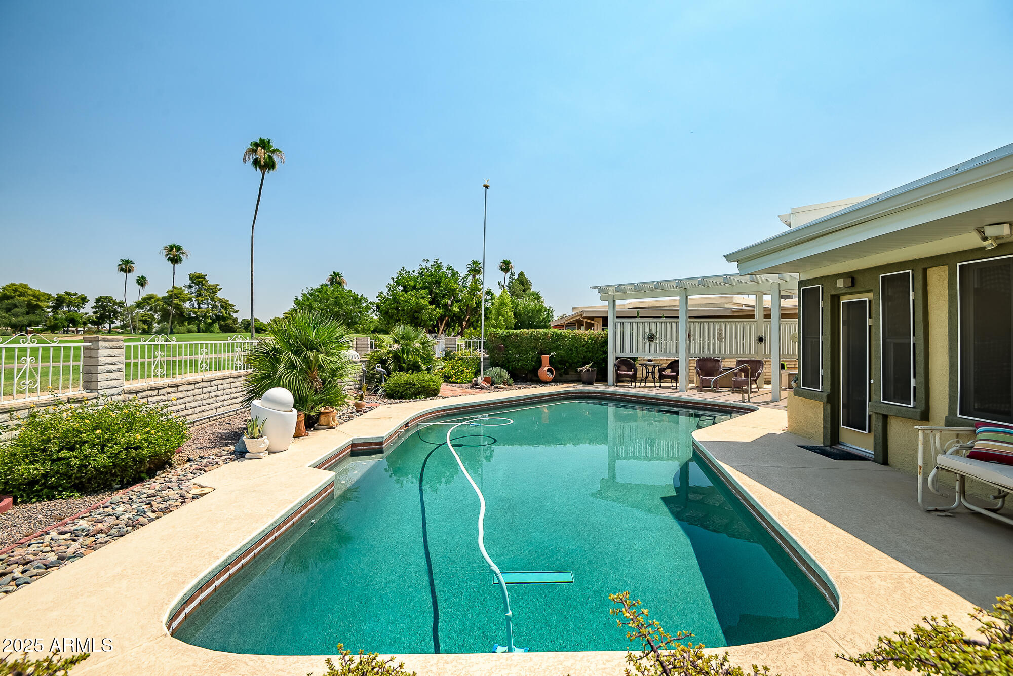 10814 W PALMERAS Drive