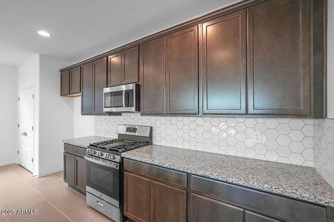 14615 W SAND HILLS Road