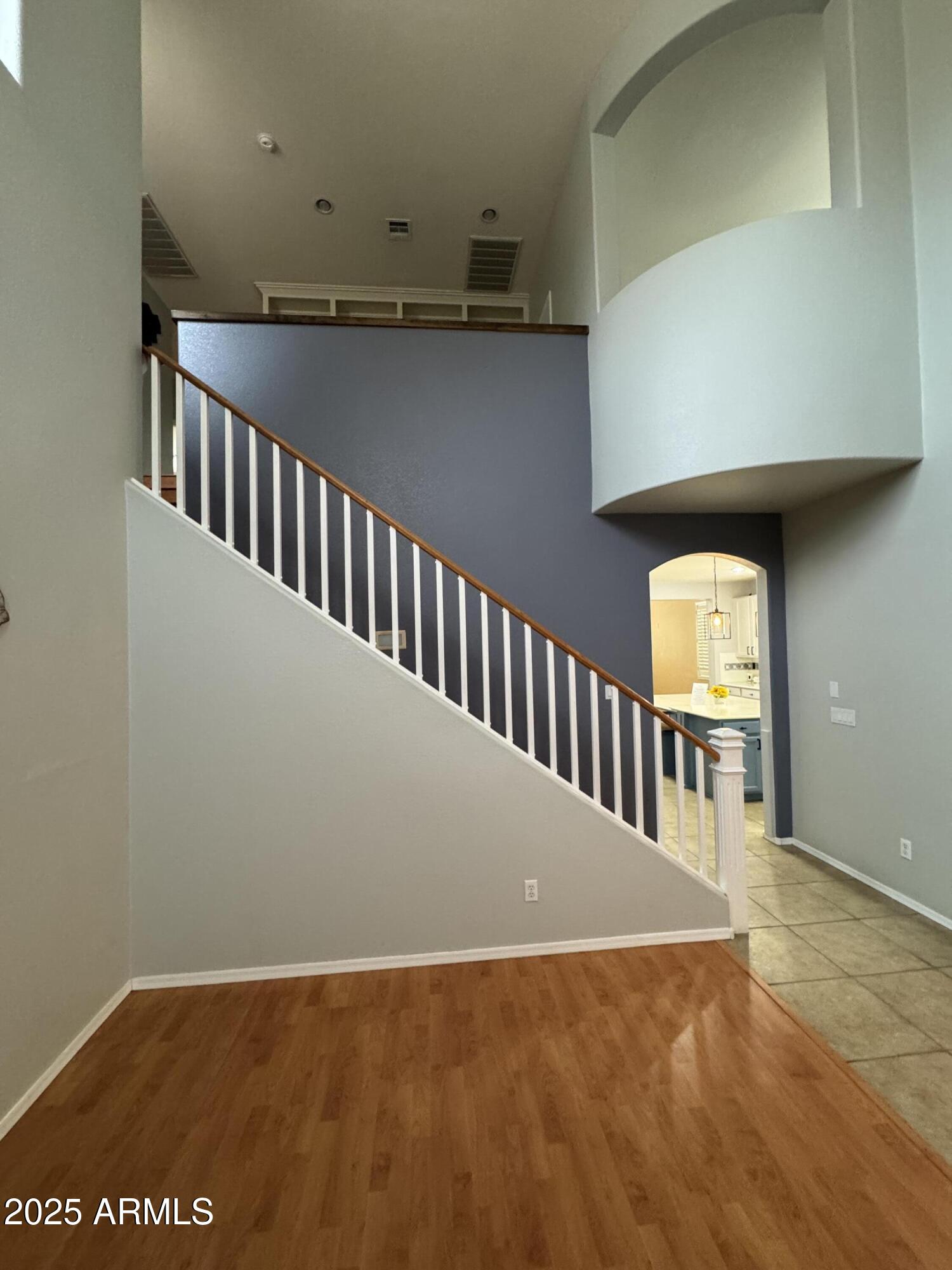 1155 W LAREDO Avenue