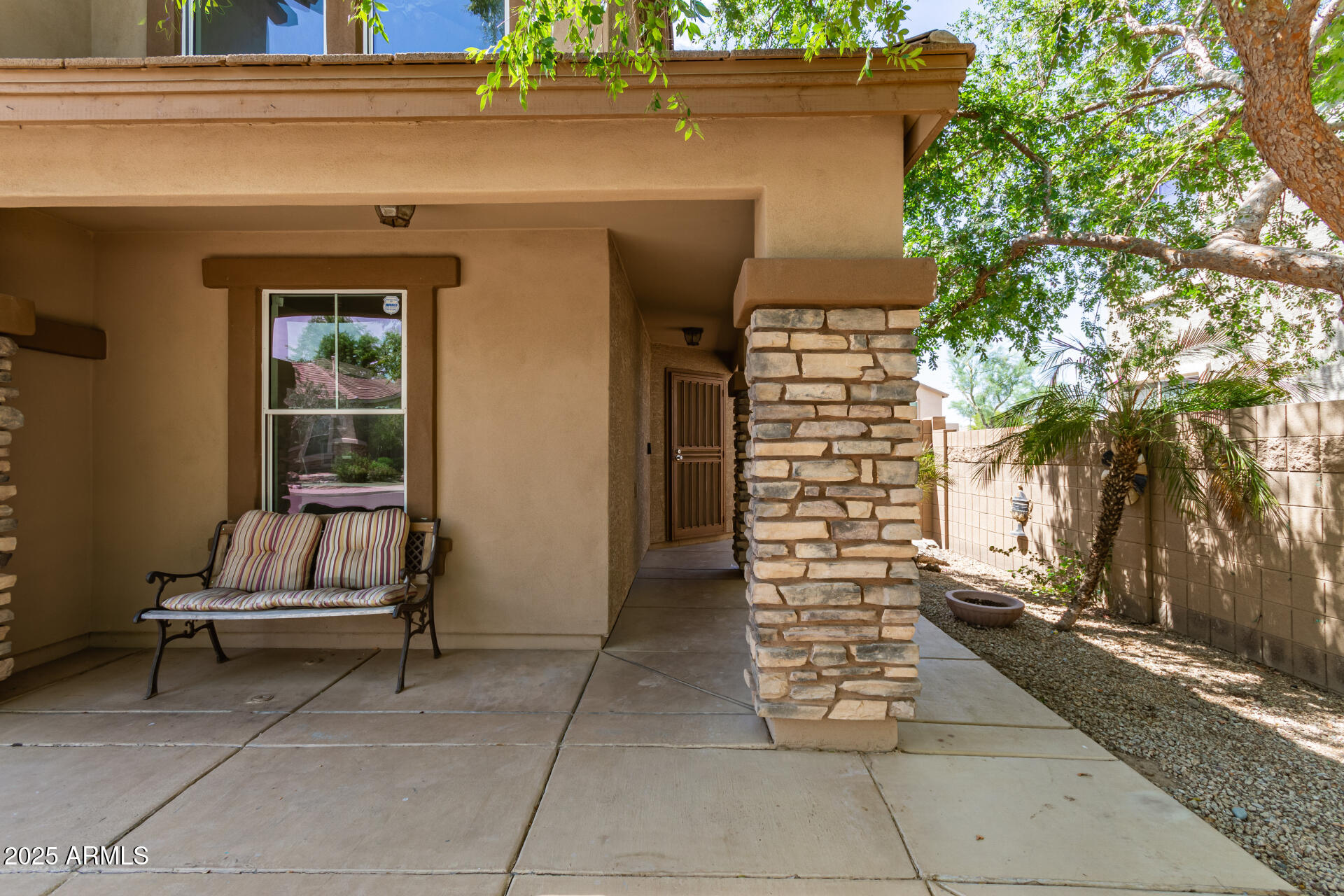 6989 W GLENN Drive