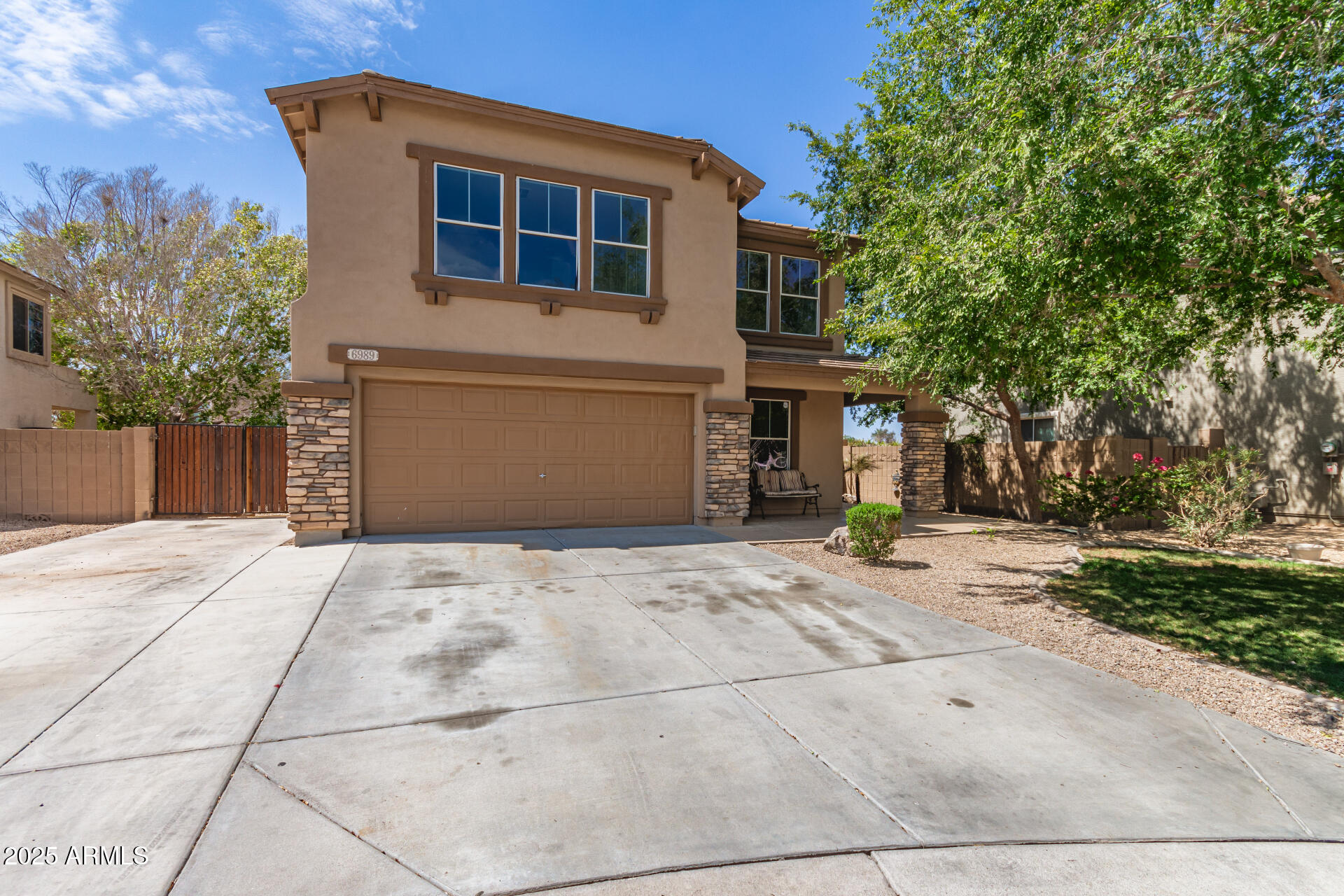 6989 W GLENN Drive