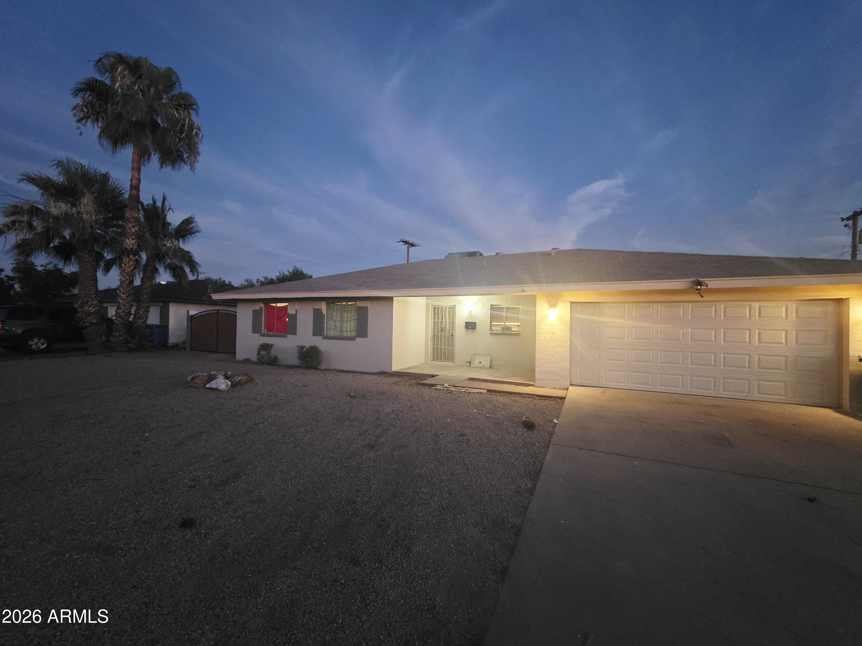 4119 W TOWNLEY Avenue