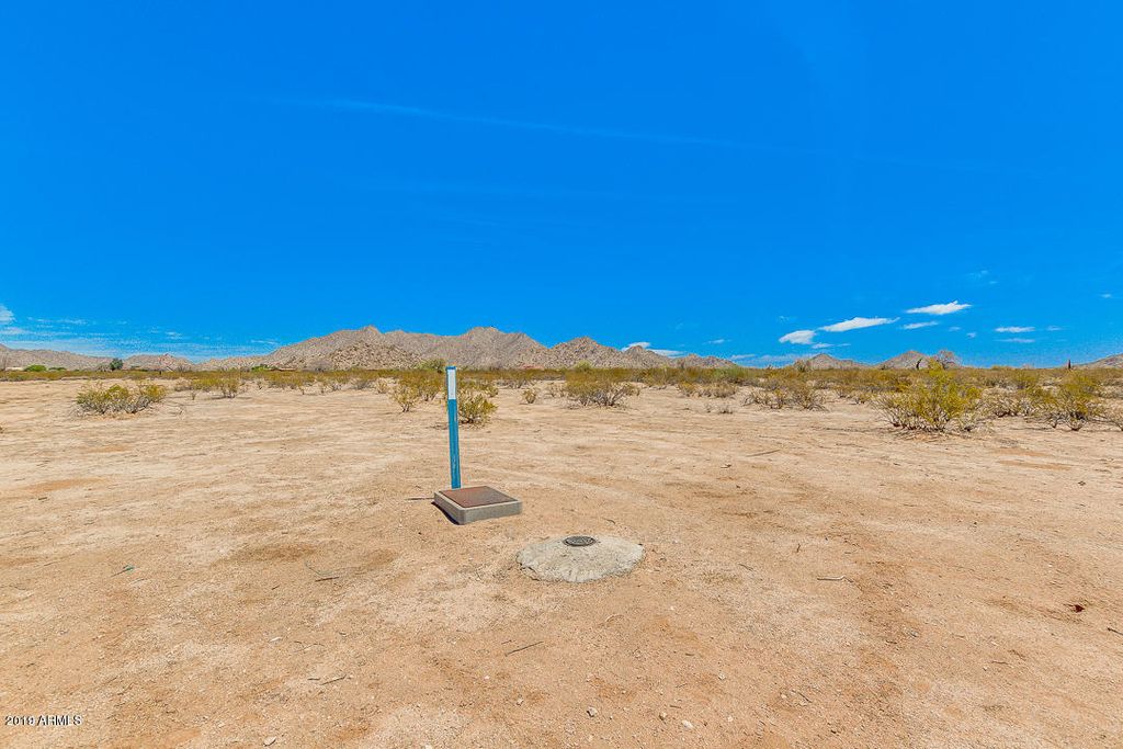 Photo of 0 W Equestrian Street #-/-/-, Casa Grande, AZ 85194 (MLS # 5926452)