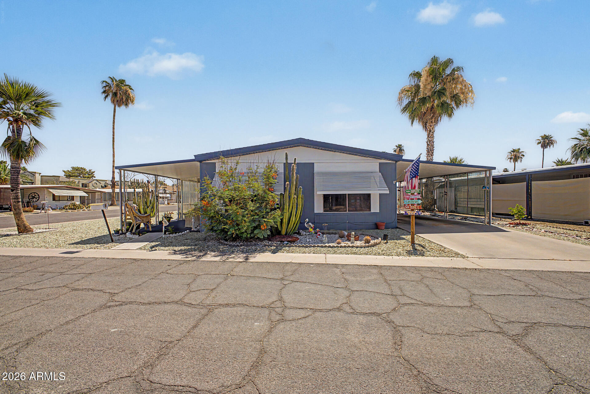 120 N VAL VISTA Drive 250