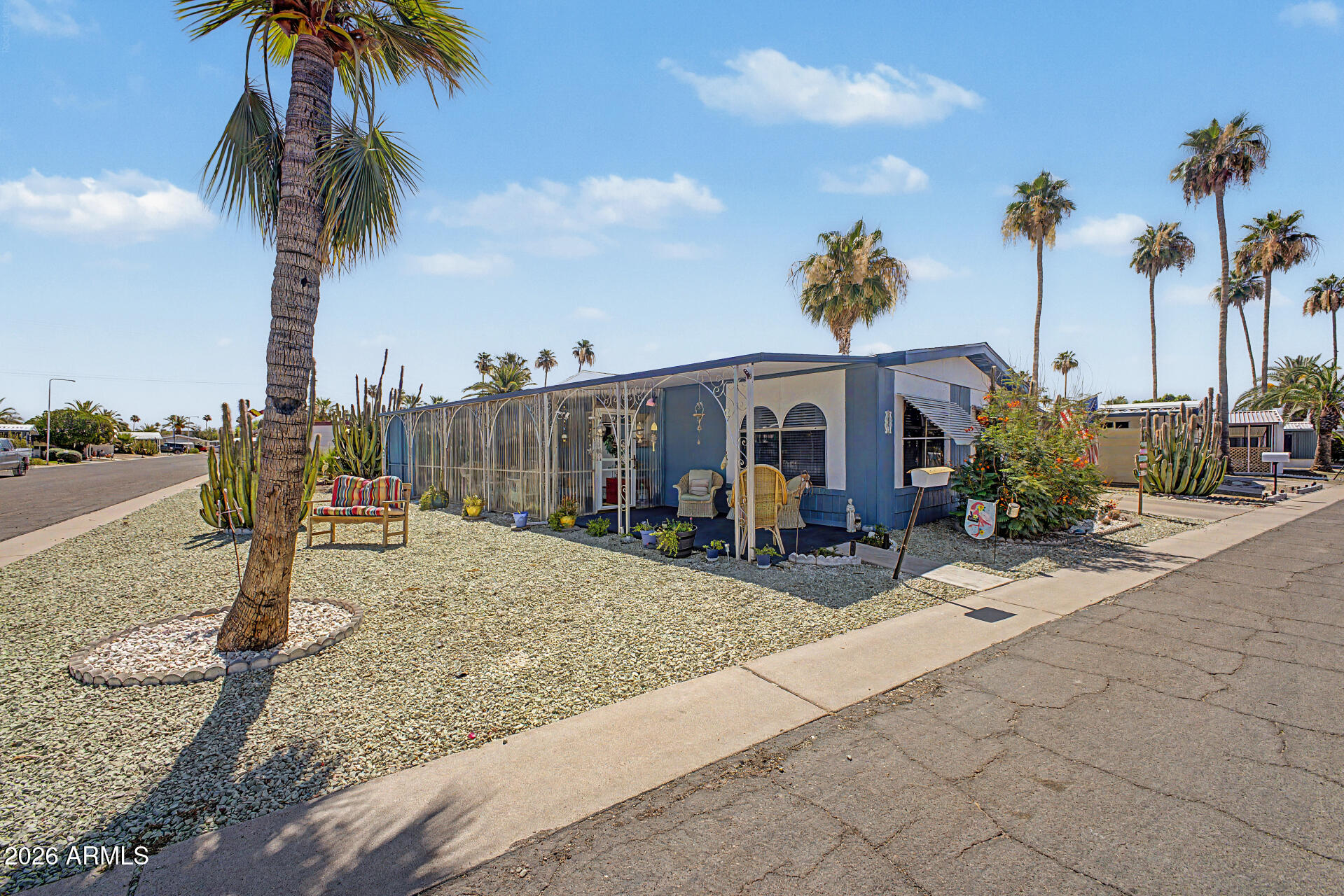 120 N VAL VISTA Drive 250