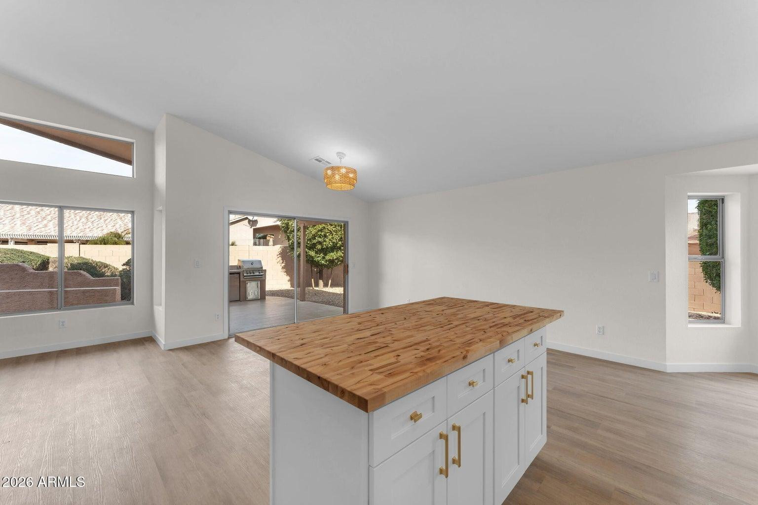 15264 W MULBERRY Drive