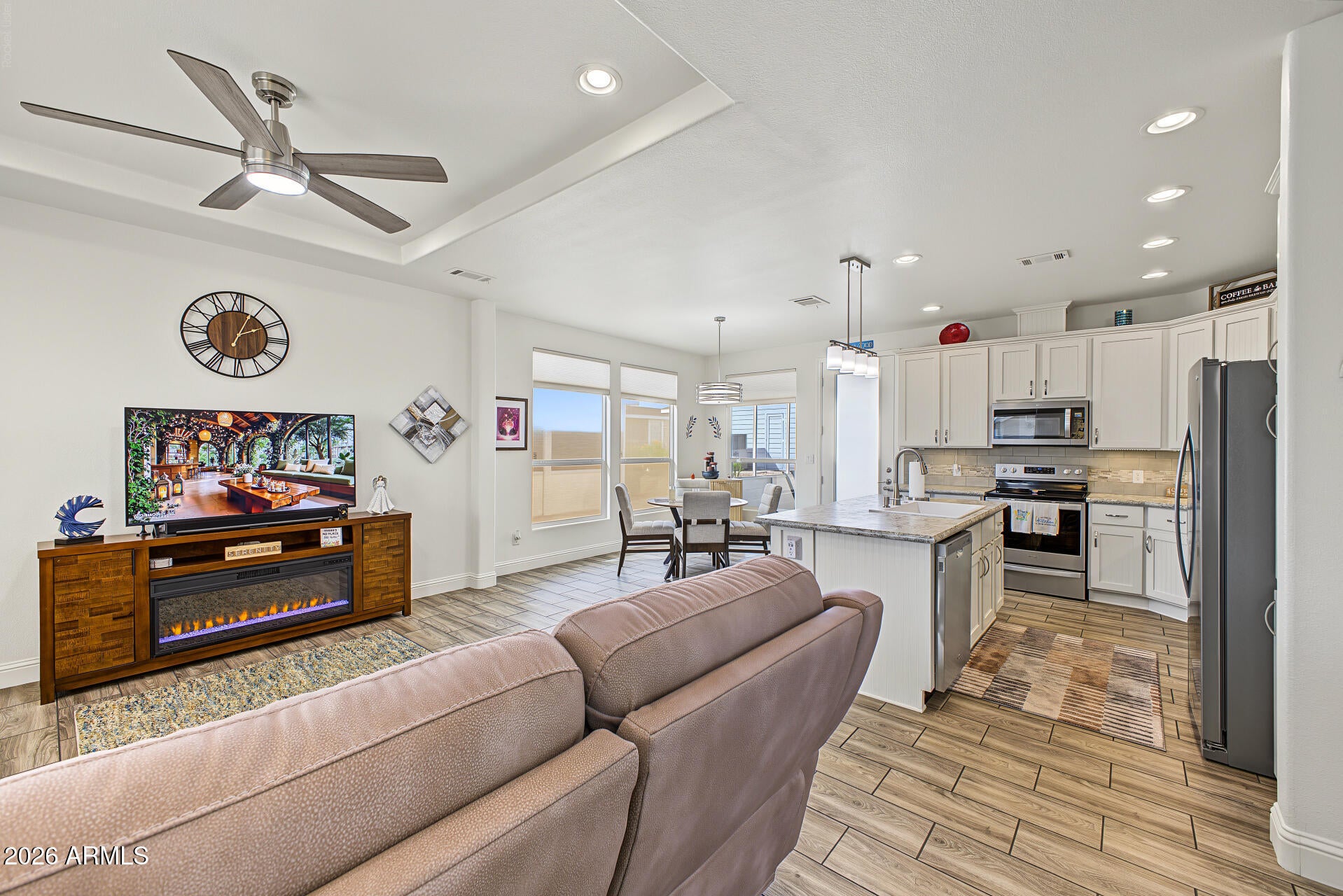 3301 S GOLDFIELD Road 6036