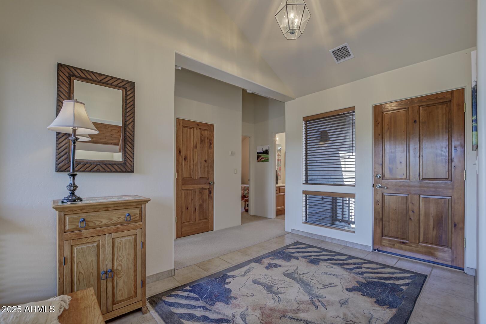 2405 E ELK RUN Court
