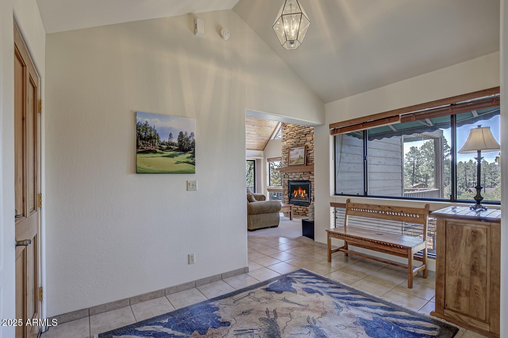 2405 E ELK RUN Court