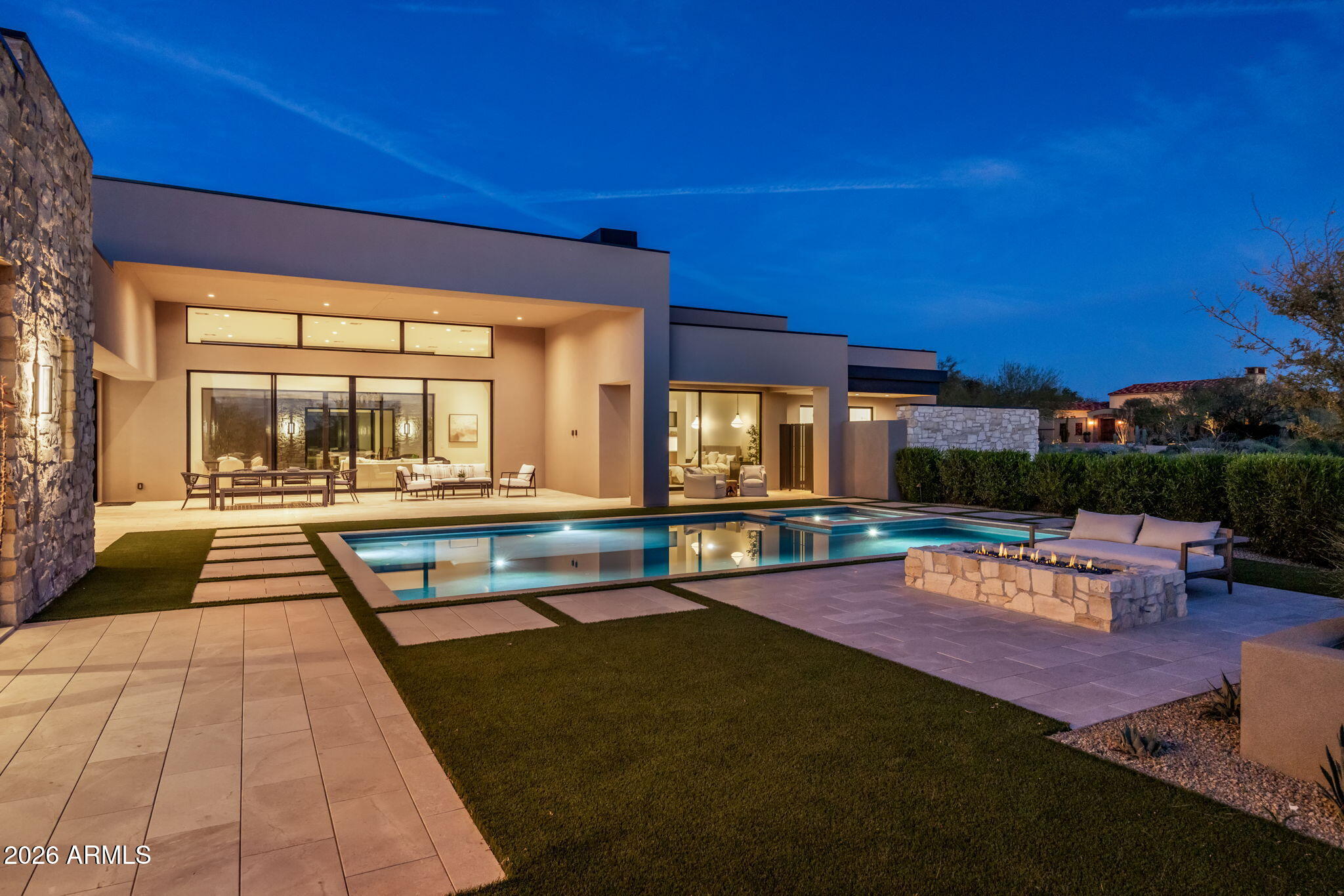 7498 E WHISPER ROCK Trail