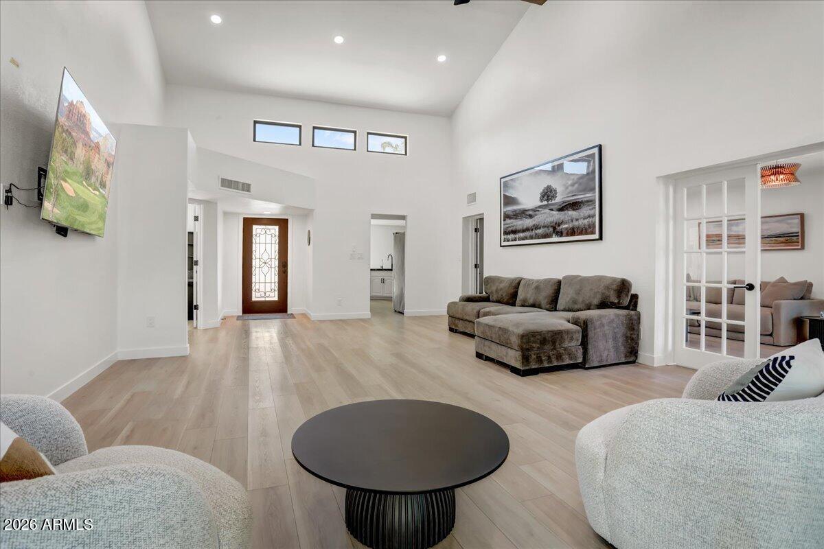26251 N El Prado --