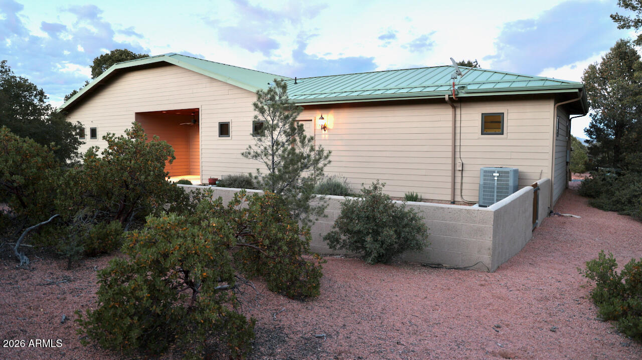 WHISPER RIDGE - Residential