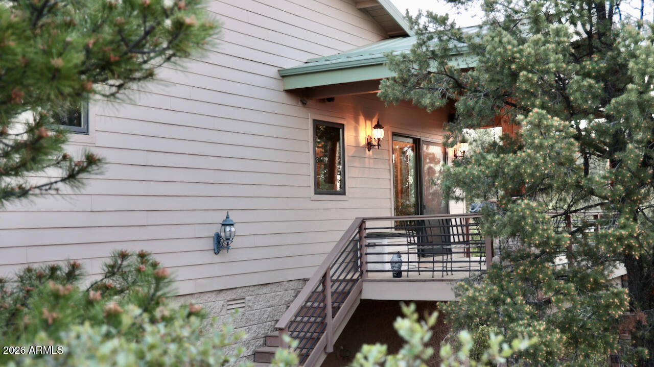 WHISPER RIDGE - Residential