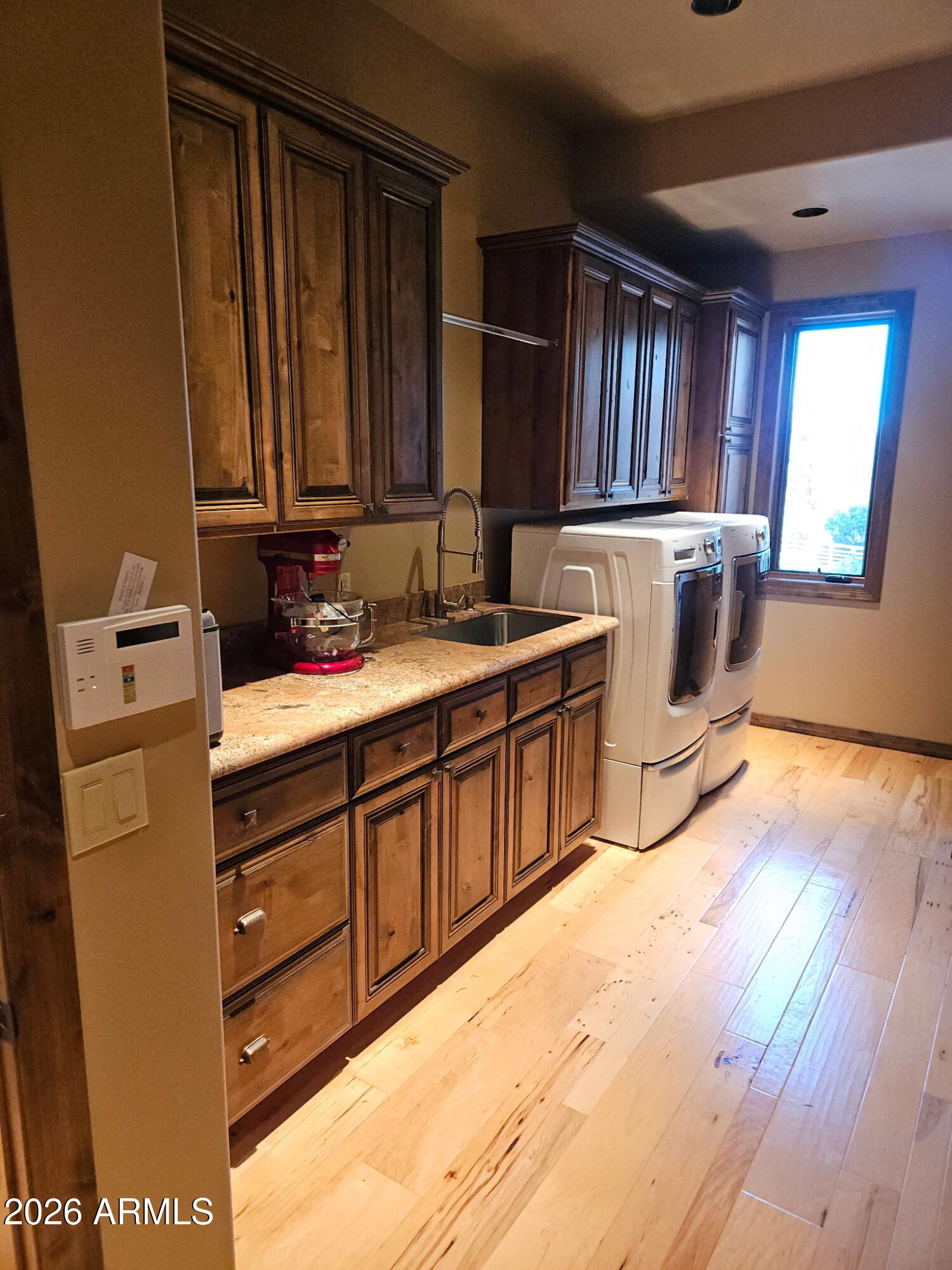 WHISPER RIDGE - Residential