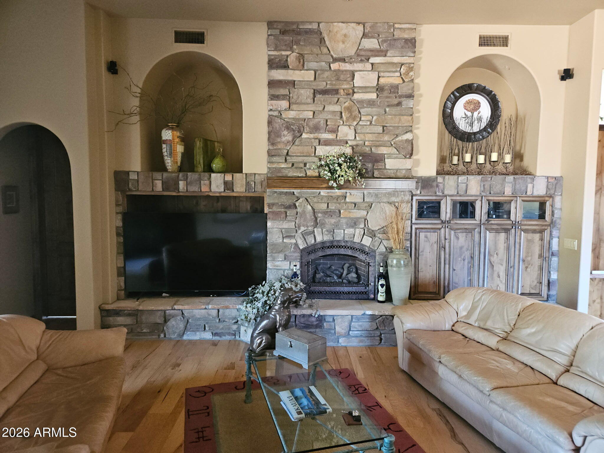 WHISPER RIDGE - Residential