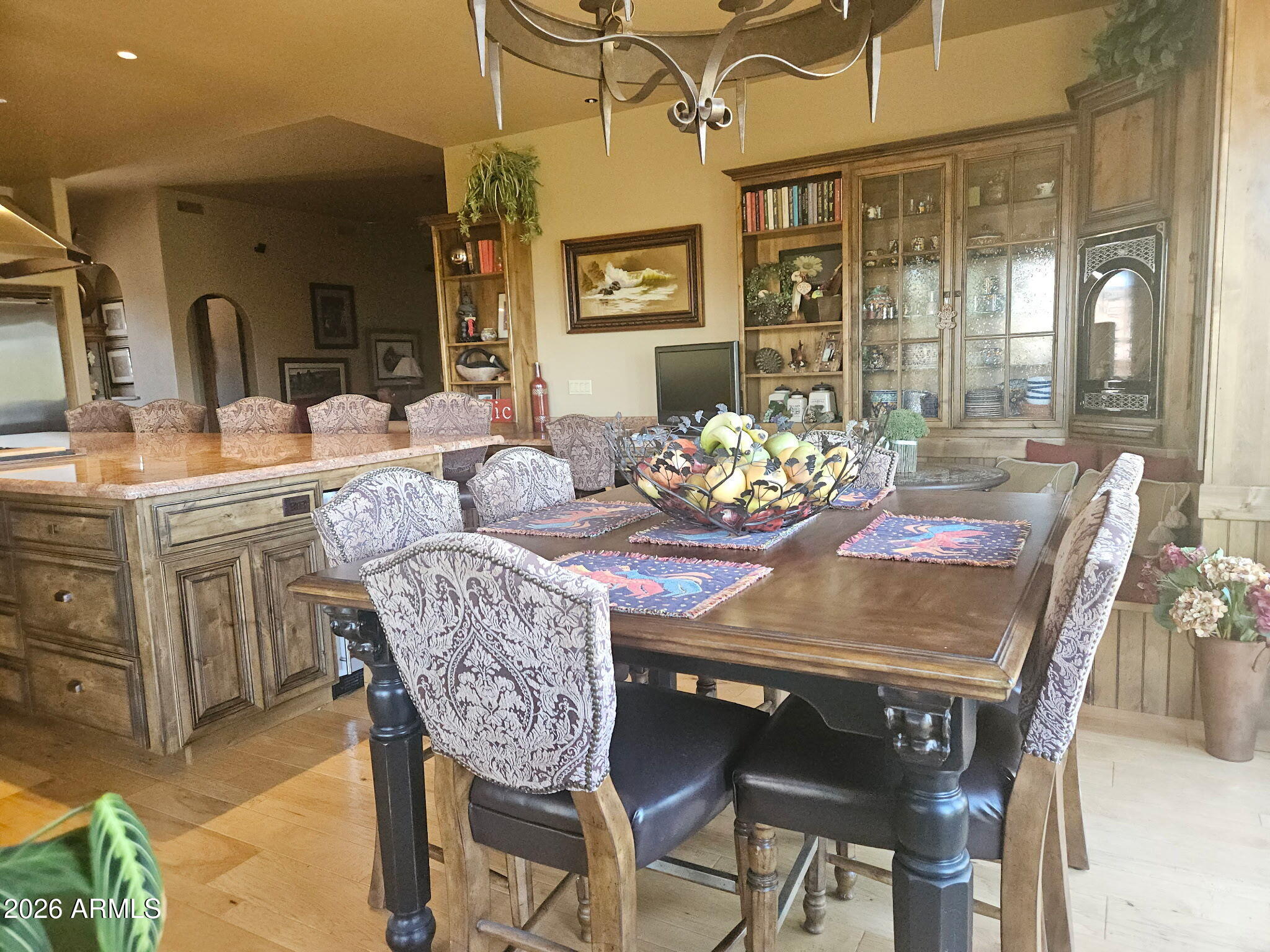 WHISPER RIDGE - Residential