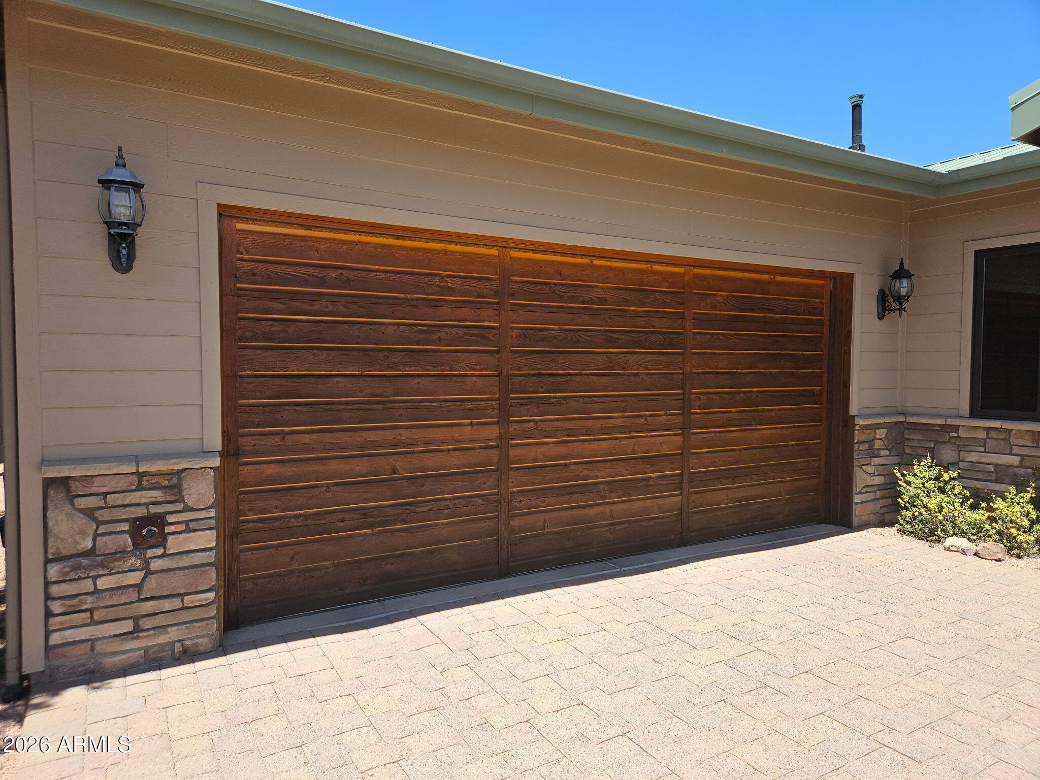 WHISPER RIDGE - Residential