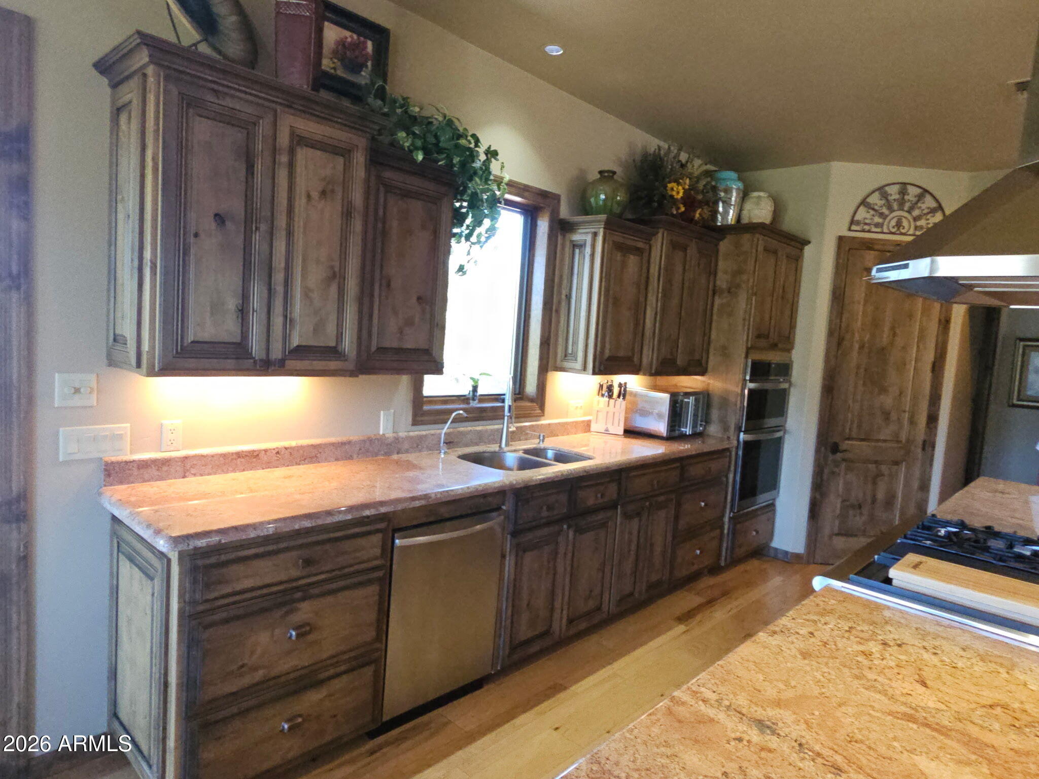 WHISPER RIDGE - Residential