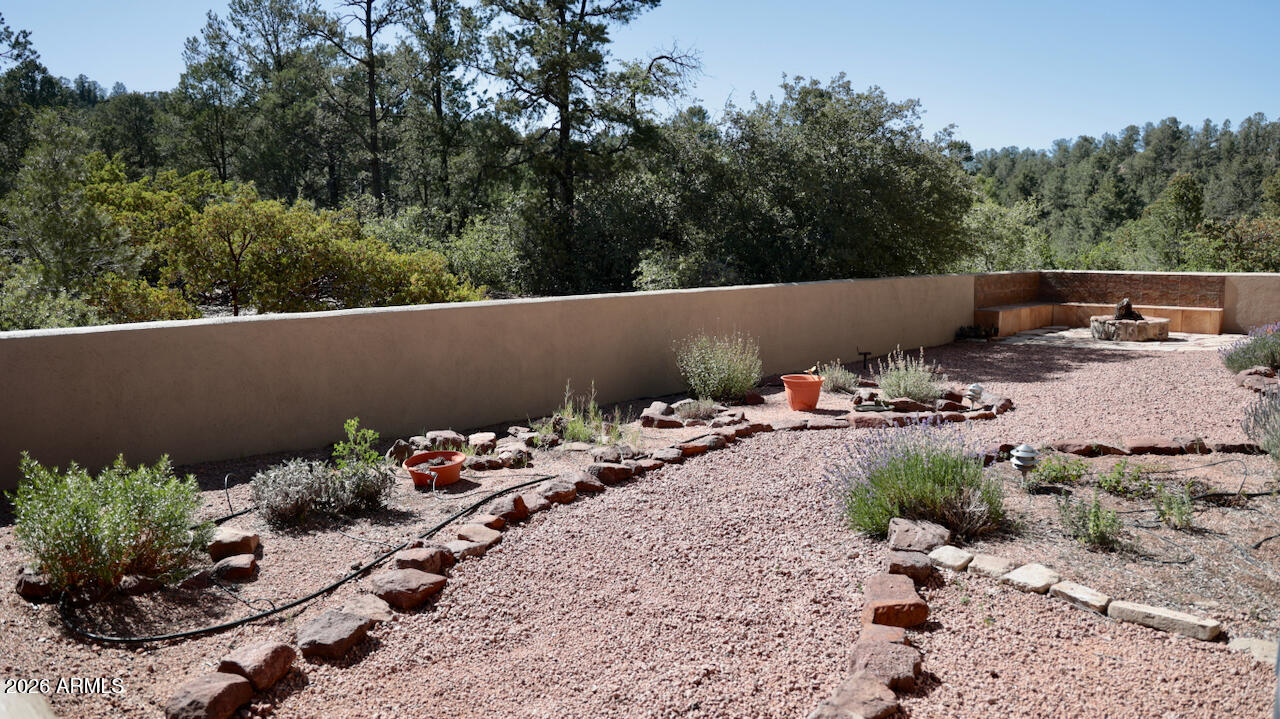 WHISPER RIDGE - Residential
