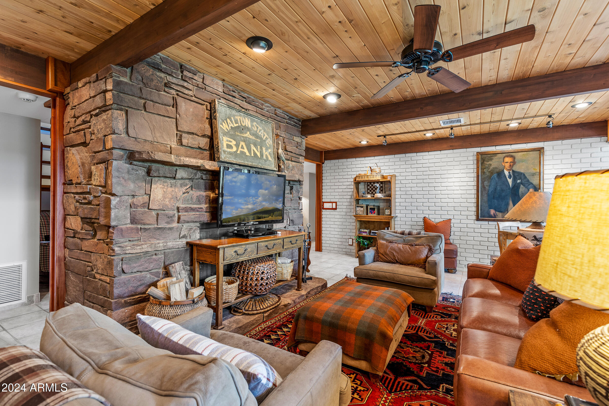 FOREST HIGHLANDS - Residential