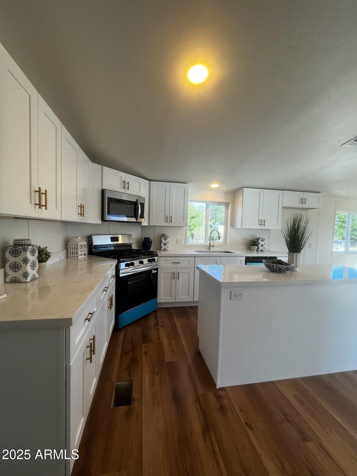 3278 E RIPPLE Road
