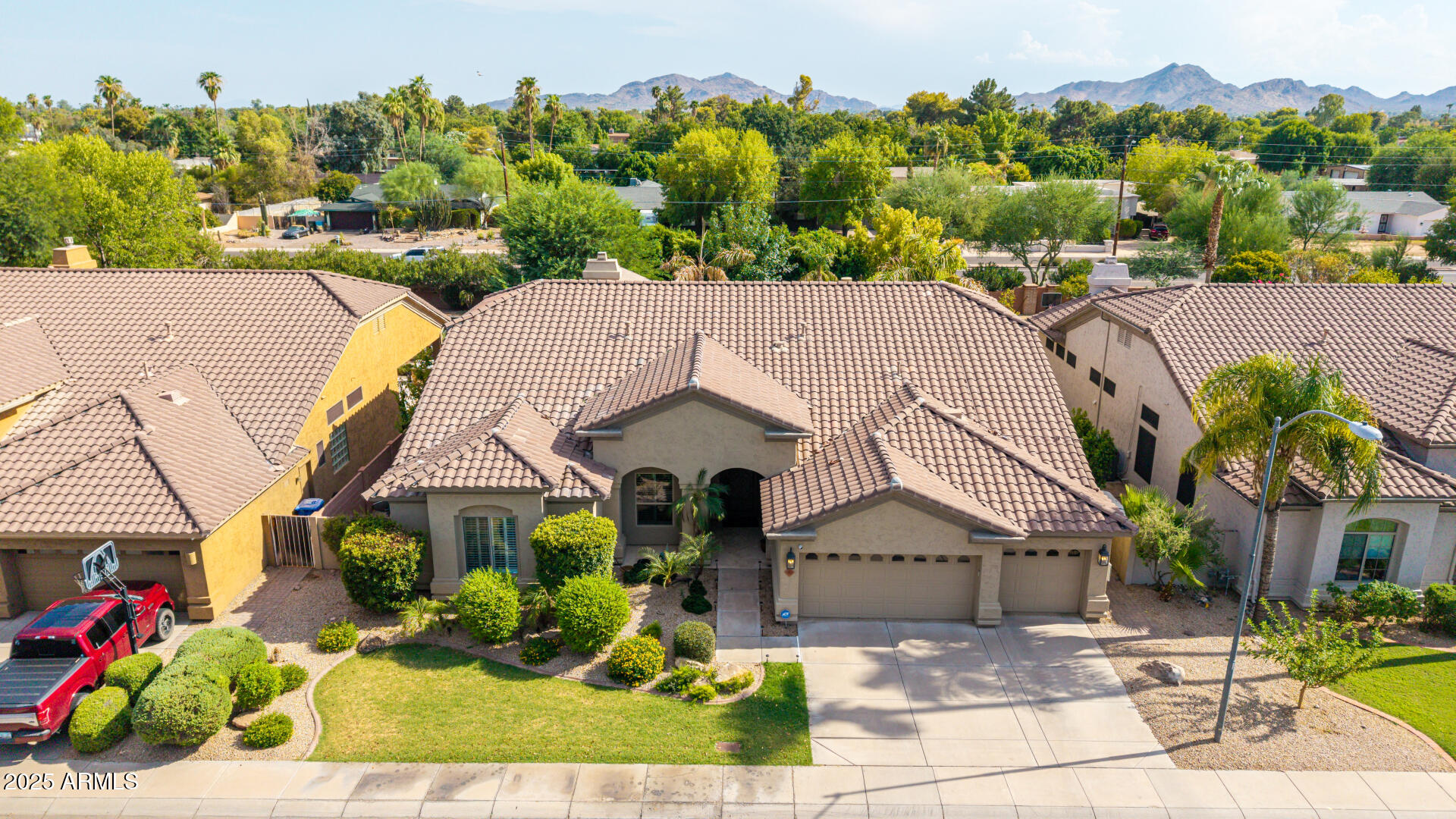 5455 E LUDLOW Drive